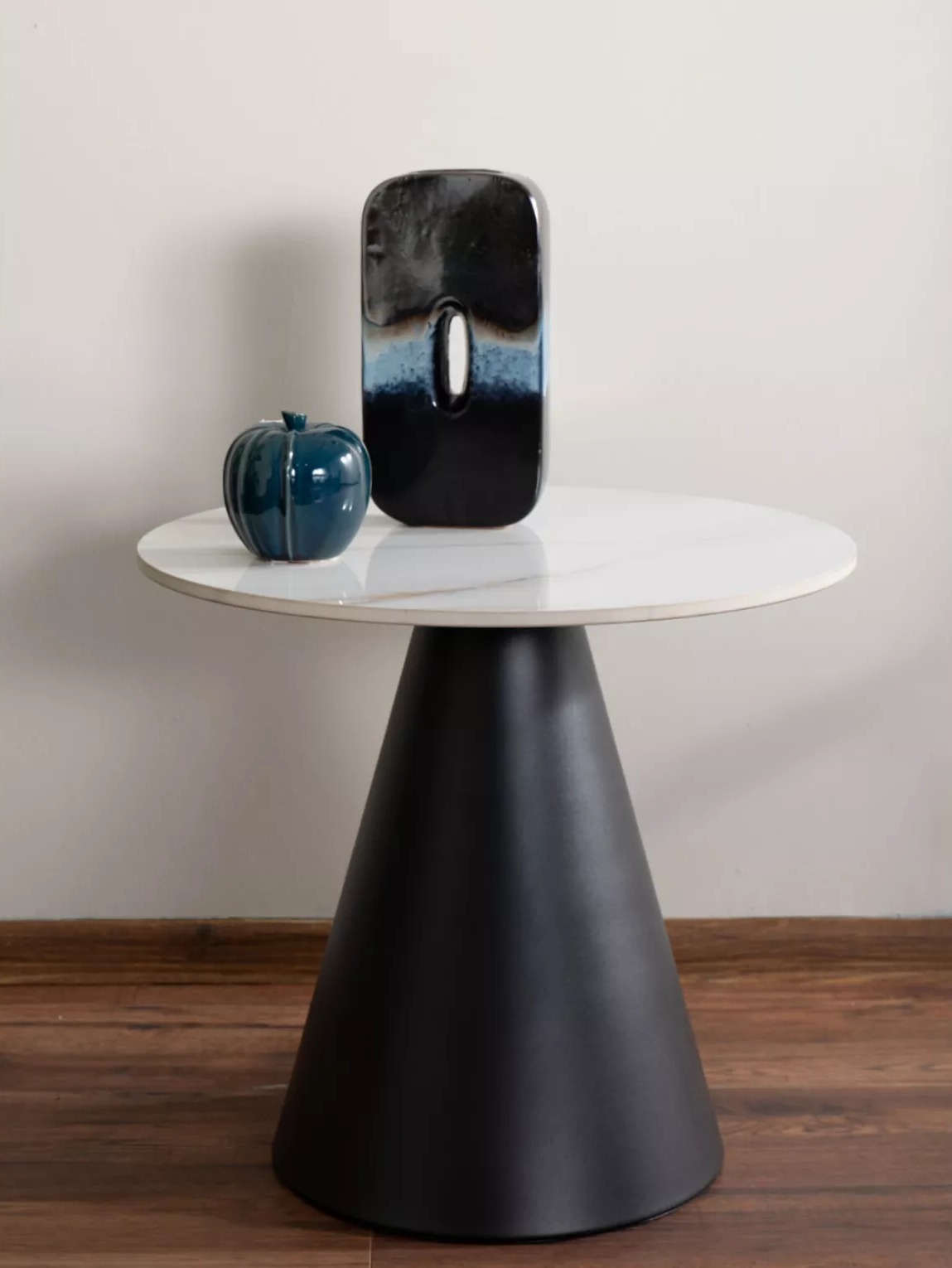 Klubska mizica Detroit 844