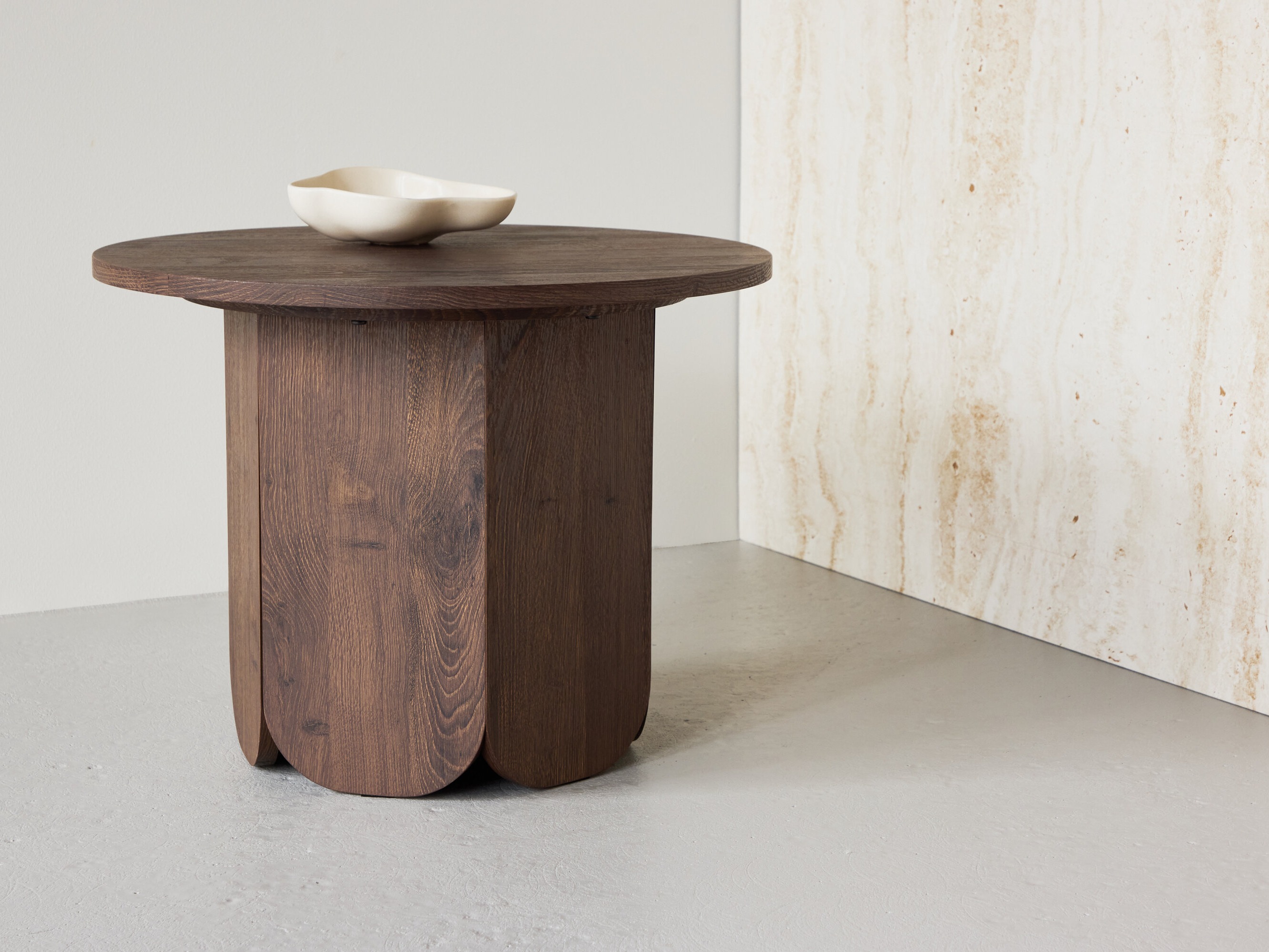 Stranska mizica Dallas 4872 (Črni hrast)