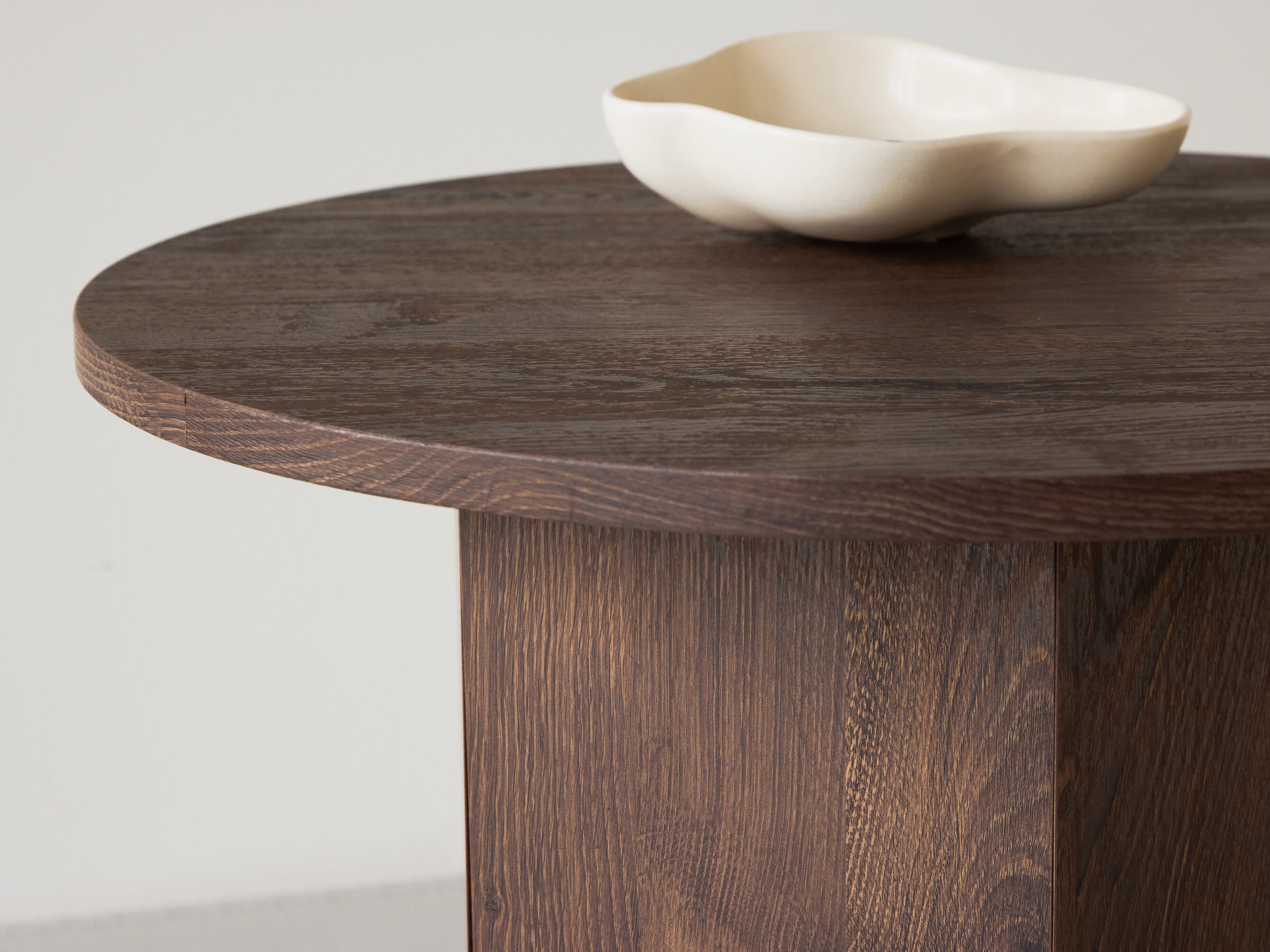 Stranska mizica Dallas 4872 (Črni hrast)