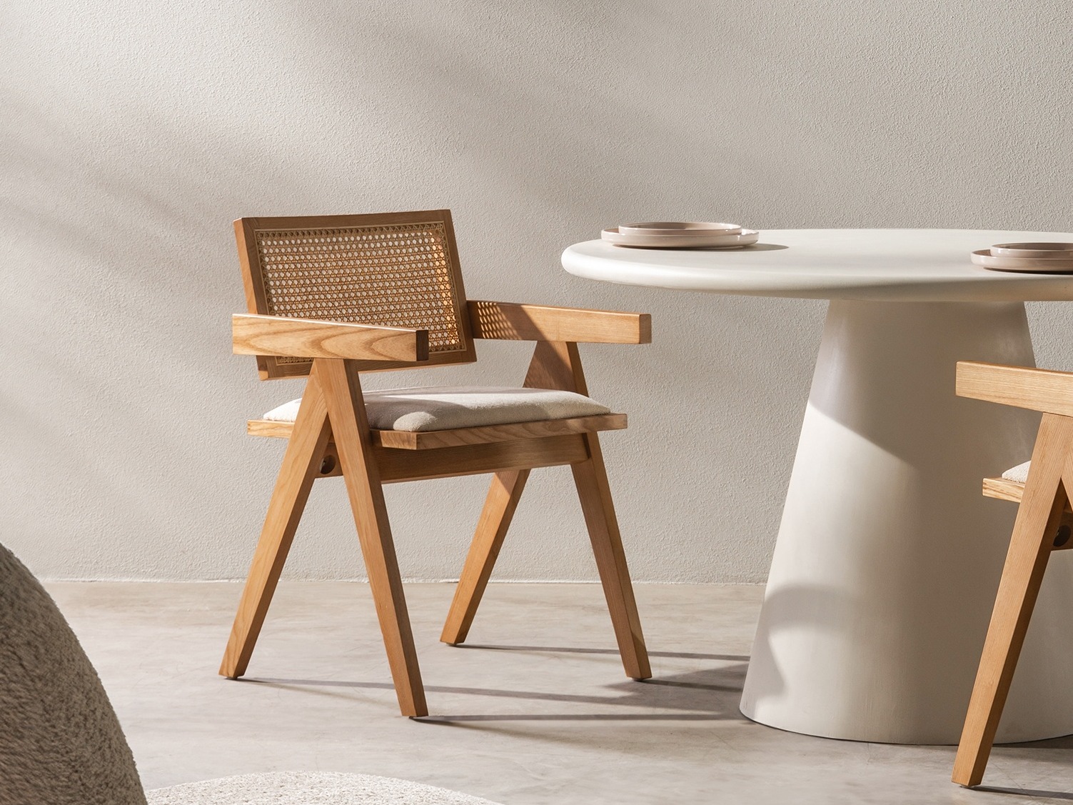 Stol Burleson 348 (Svetel les + Svetlo bež)