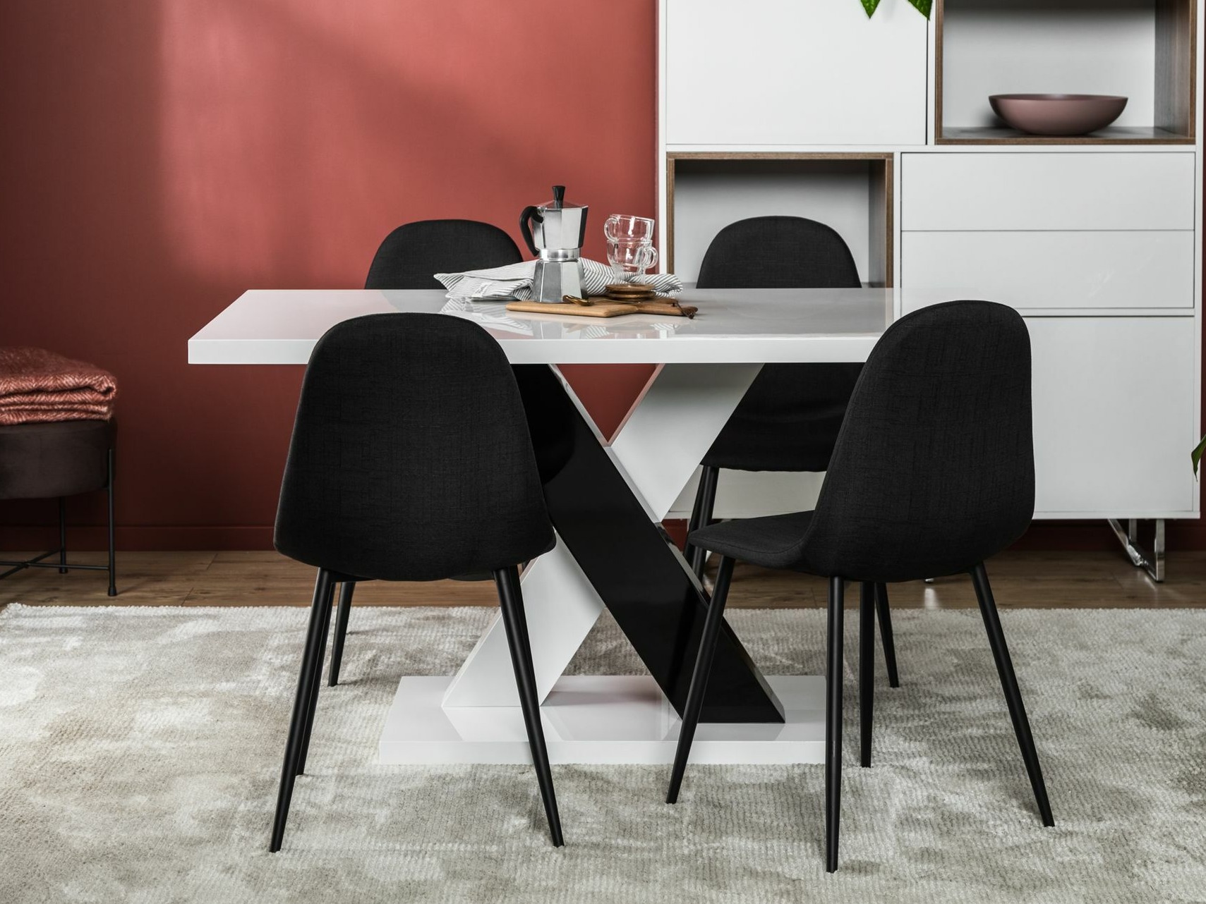 Jedilniški komplet Scandinavian Choice 263