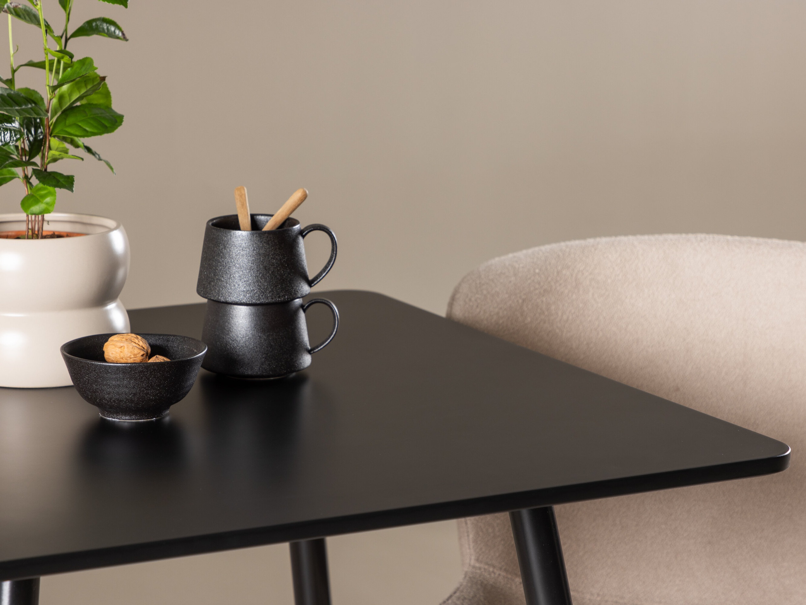 Jedilniški komplet Dallas 4910 (Črna + Bež)