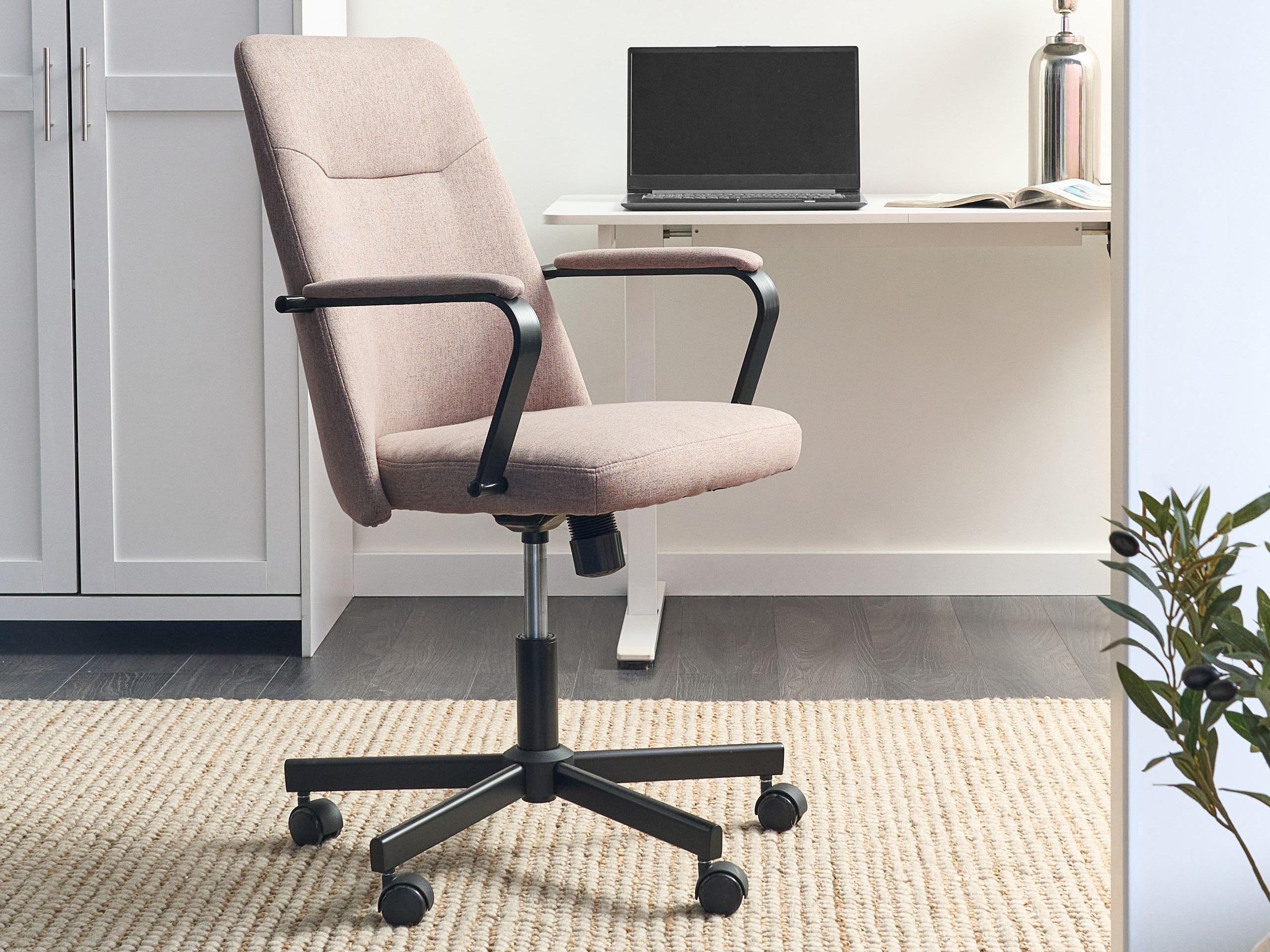 Pisarniški stol Berwyn 2758 (Svetlo rjava)