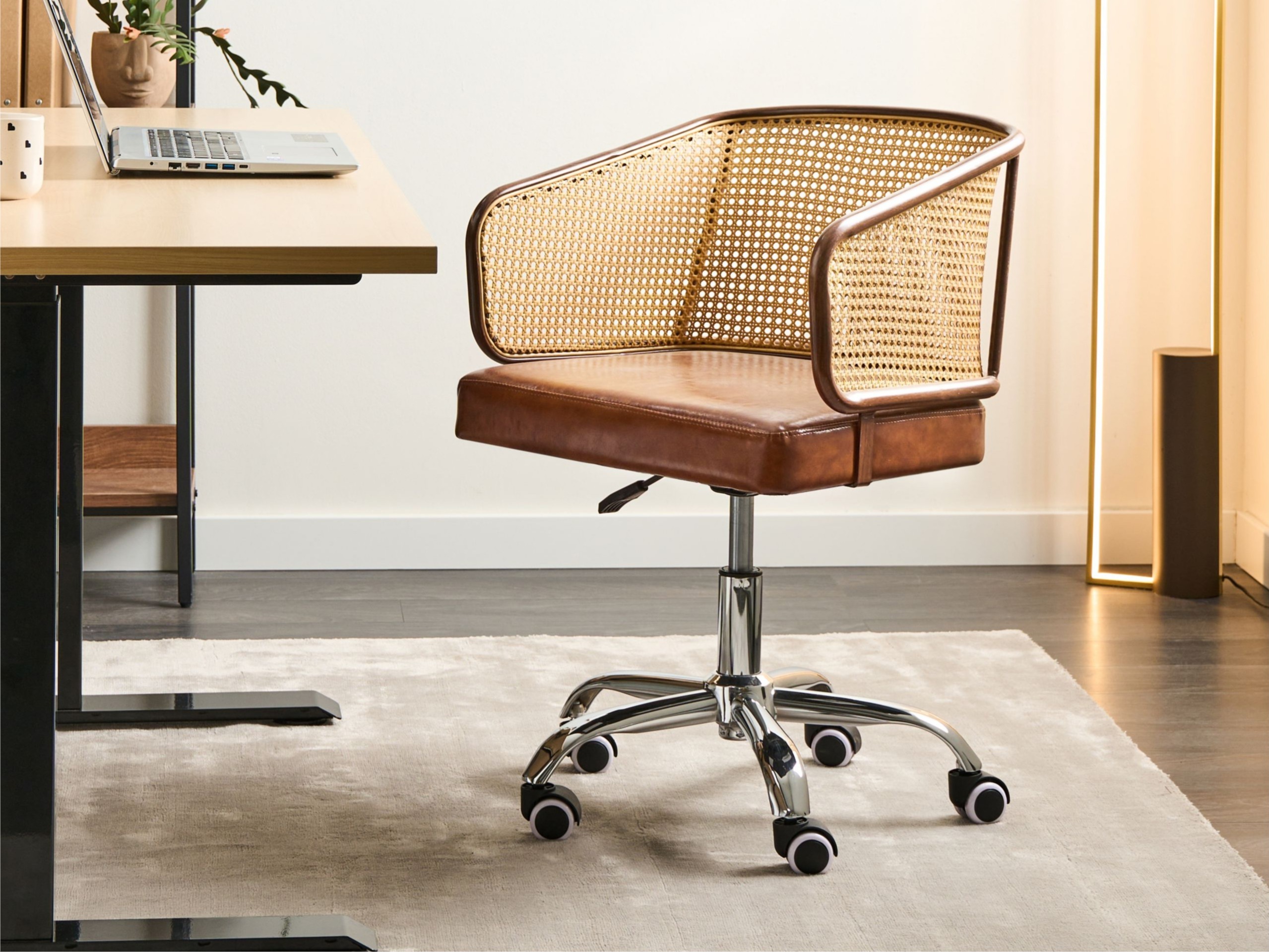 Pisarniški stol Berwyn 2767 (Rjava)