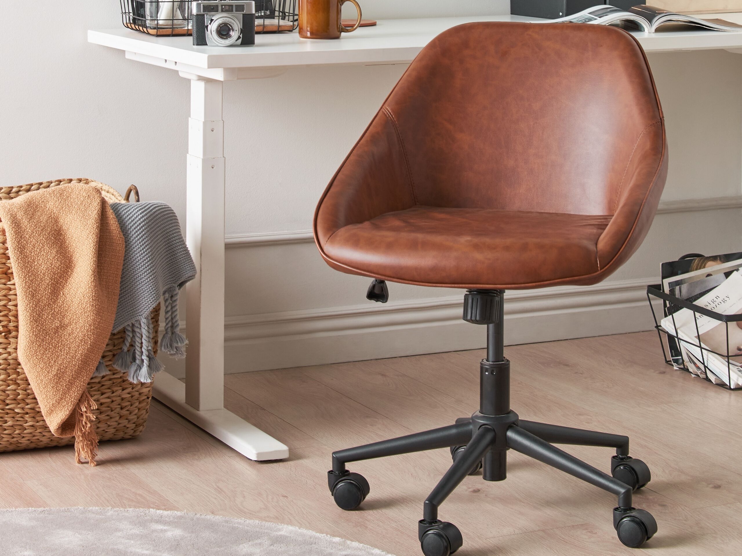 Pisarniški stol Berwyn 2770 (Črna + Rjava)