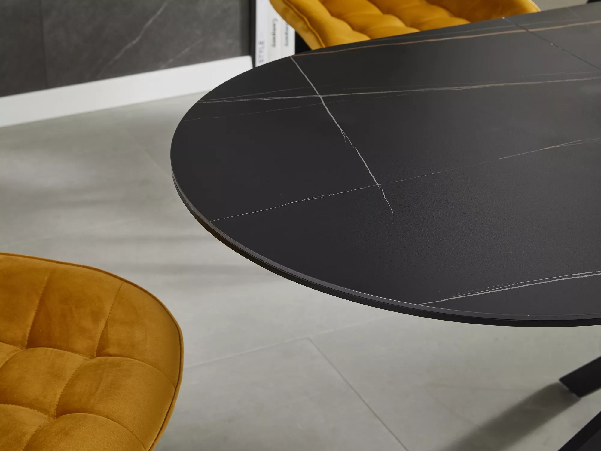 Miza Detroit 862 (Črni marmor)