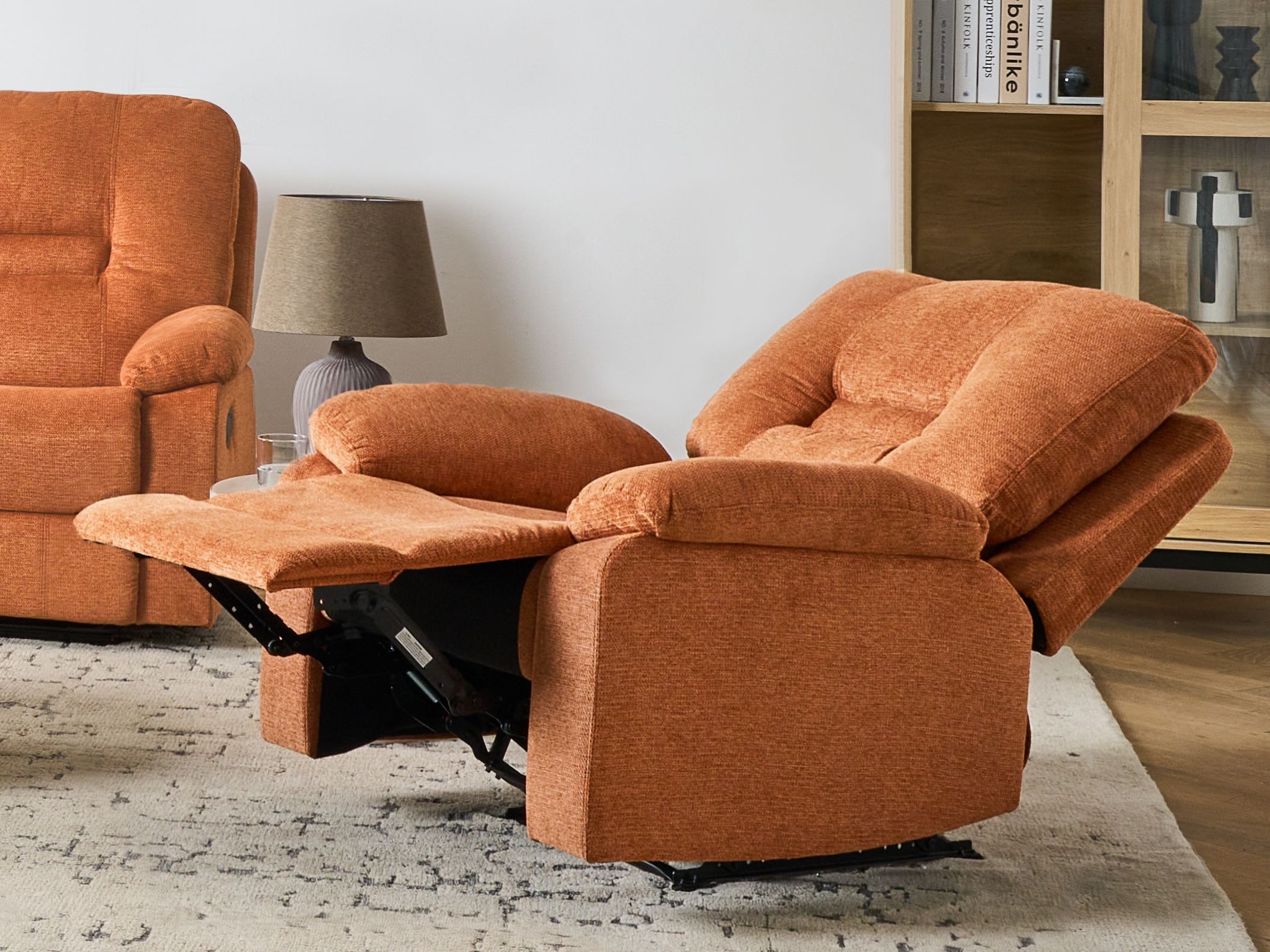 Fotelj s počivalnikom Tivlira 109 (Oranžna)