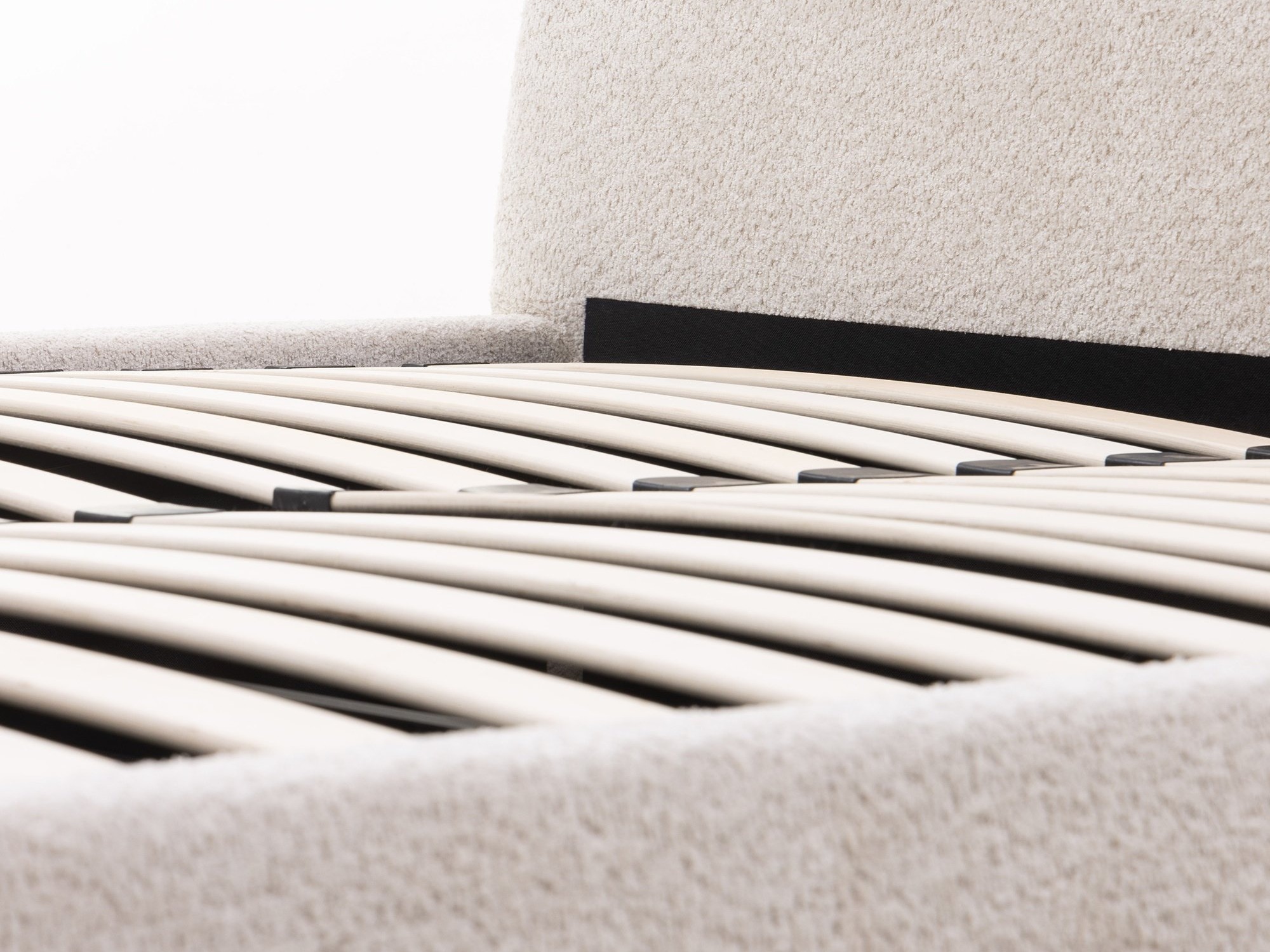 Postelja Burleson 388