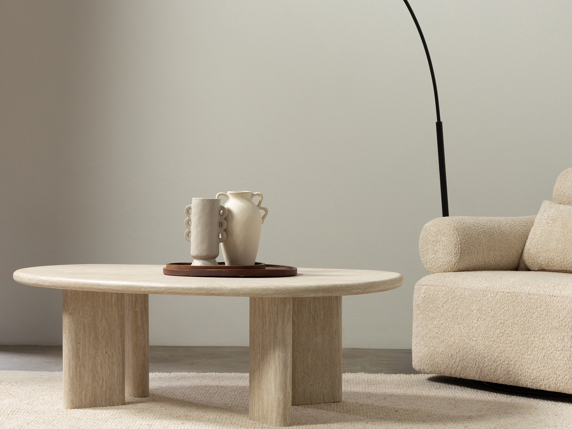 Klubska mizica Burleson 476 (Svetla Travertine)