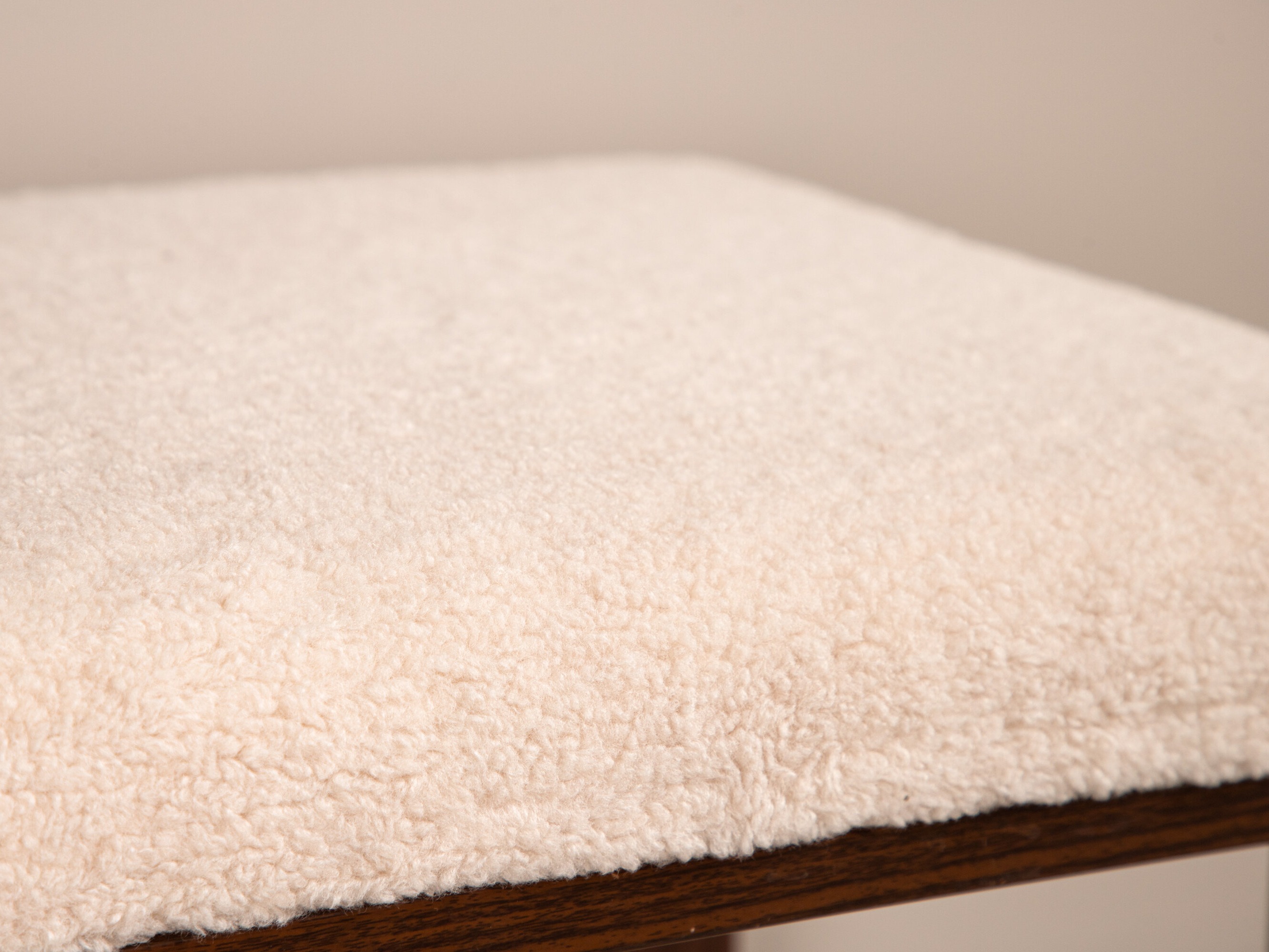 Klop z oblazinjenjem Dallas 3262