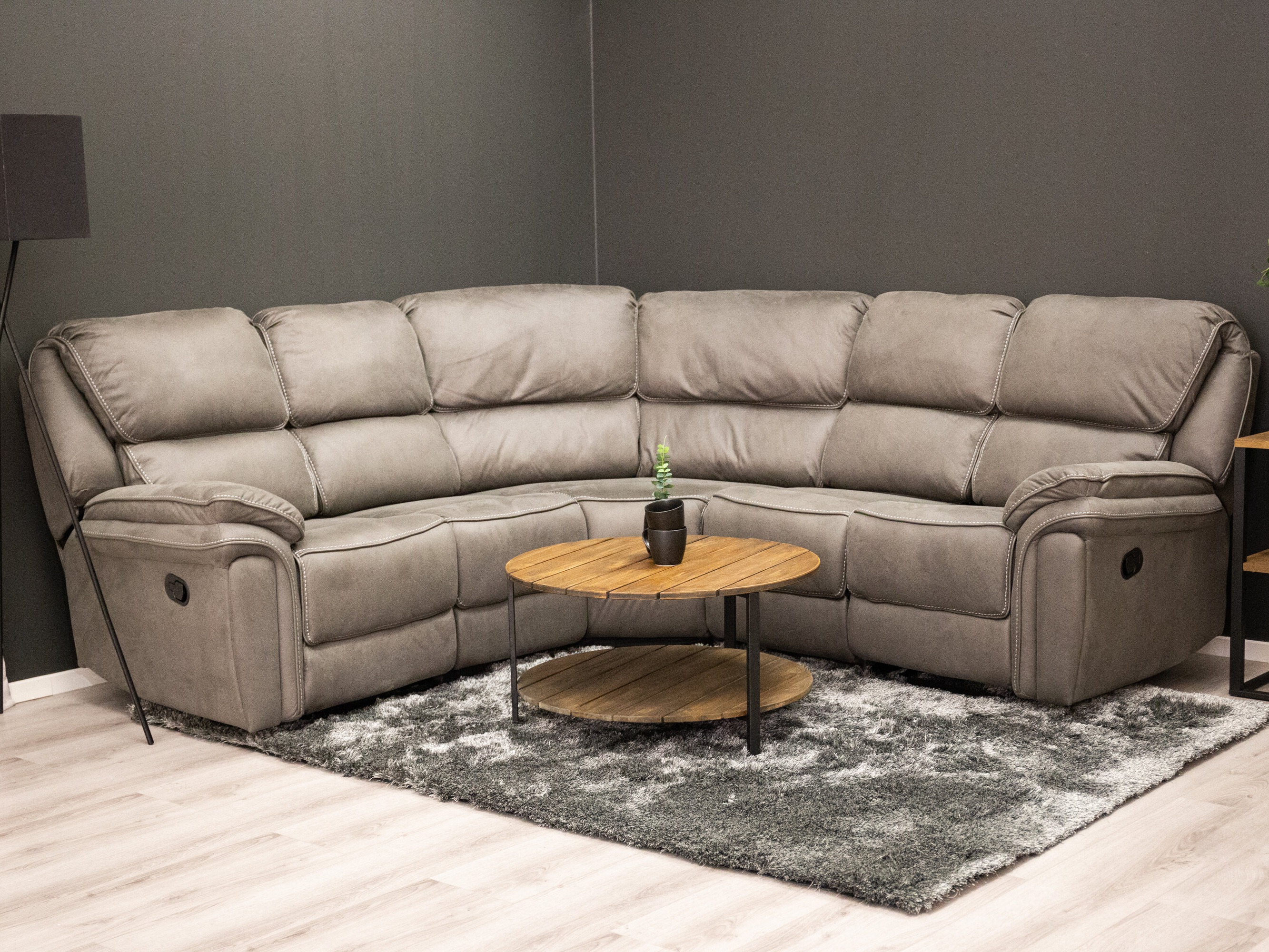 Kotna garnitura s počivalnikom Dallas 4723 (Siva)