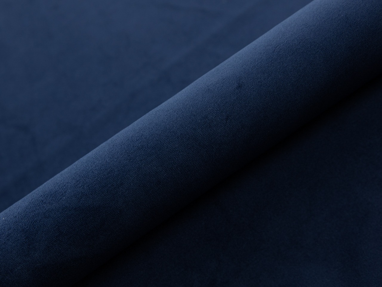 Fotelj Orem 112 (Magic Velvet 2216)