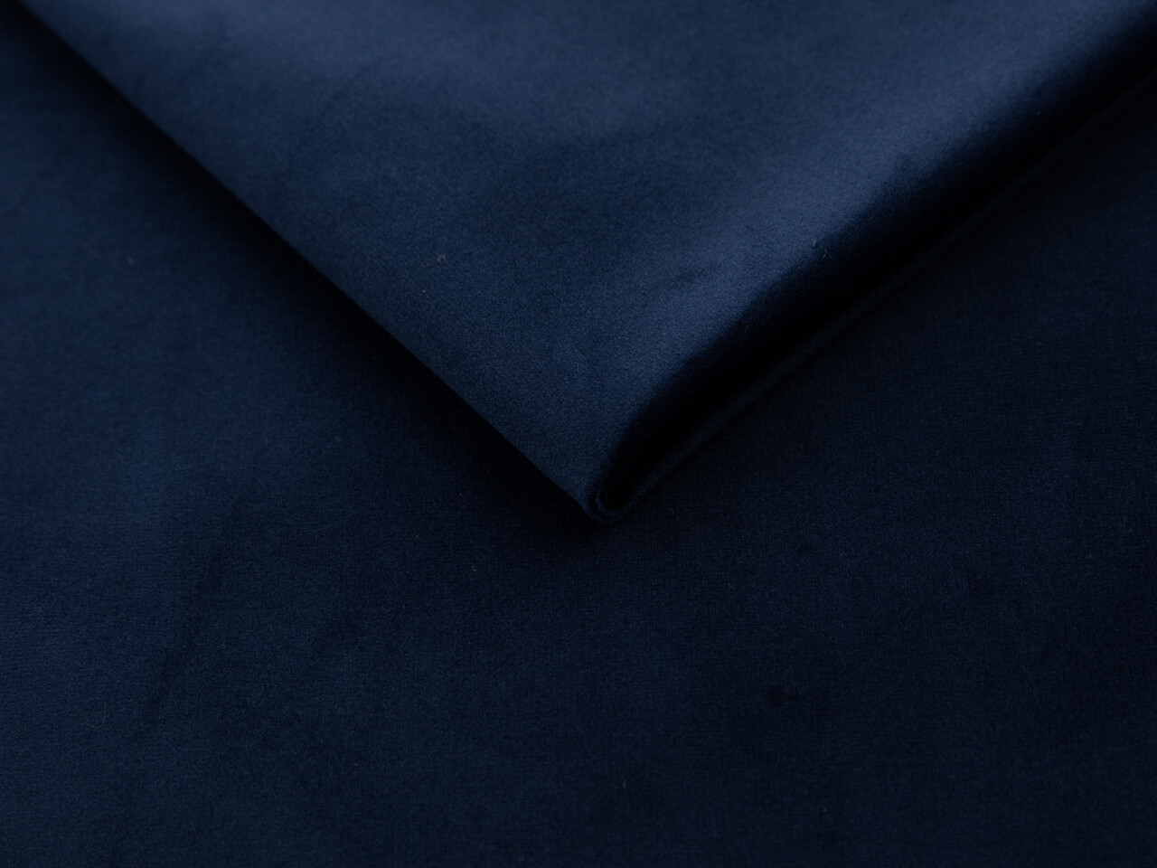 Fotelj Clovis 100 (Magic Velvet 2216)