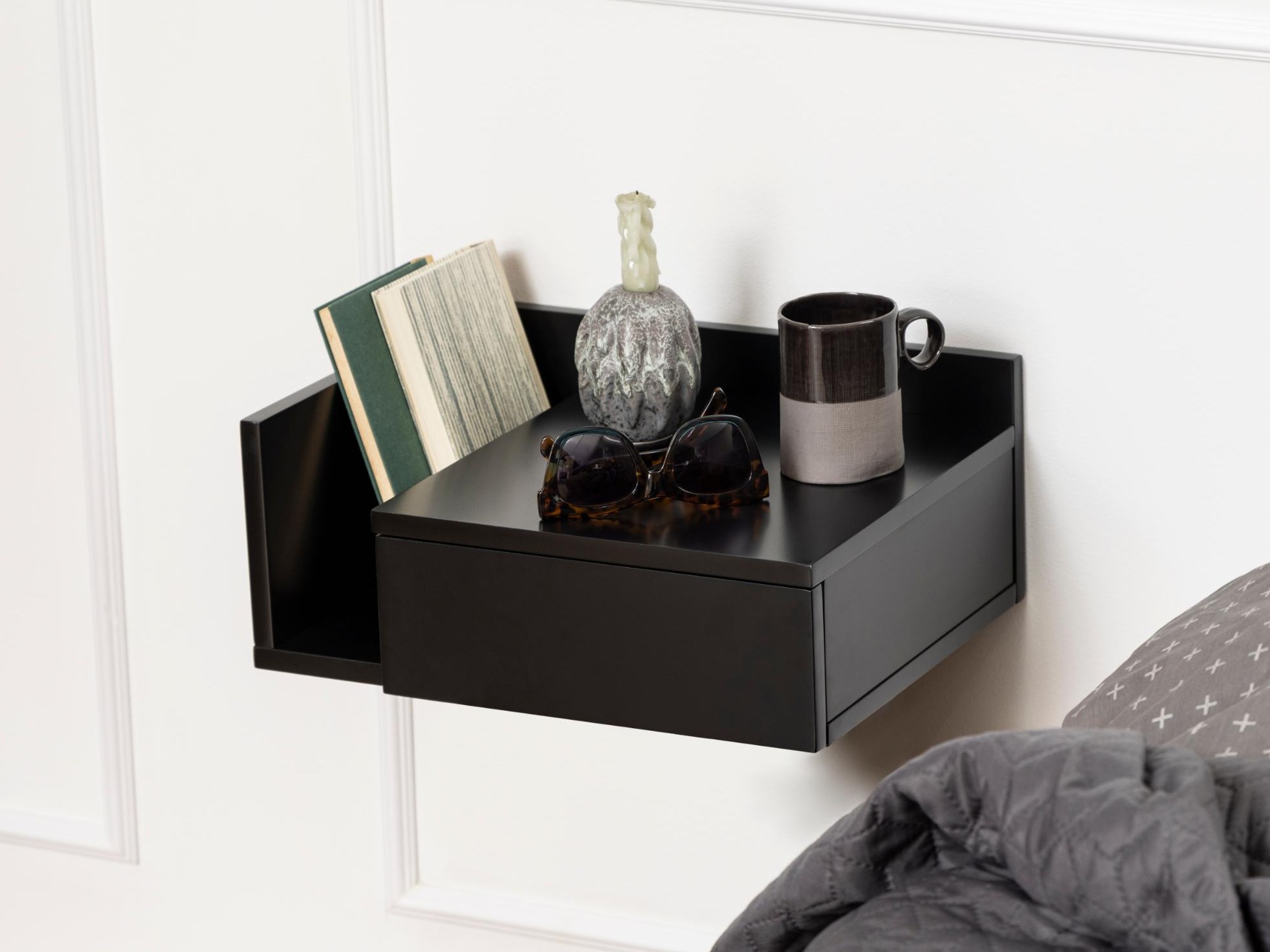 Nočna omarica Norsica 969 (Črna)