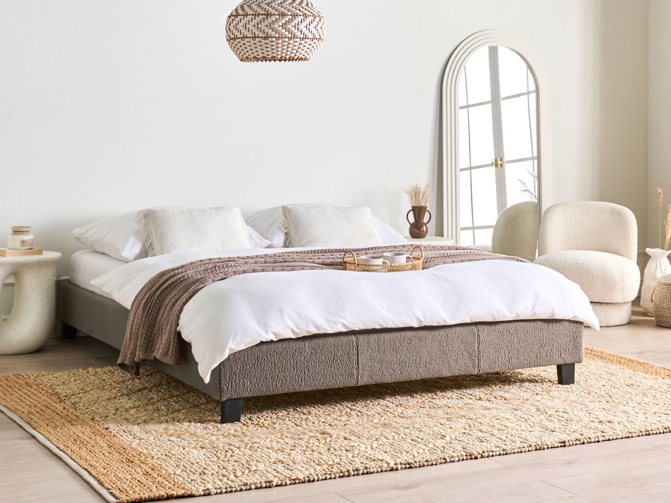 Postelja Berwyn 932 (Taupe)