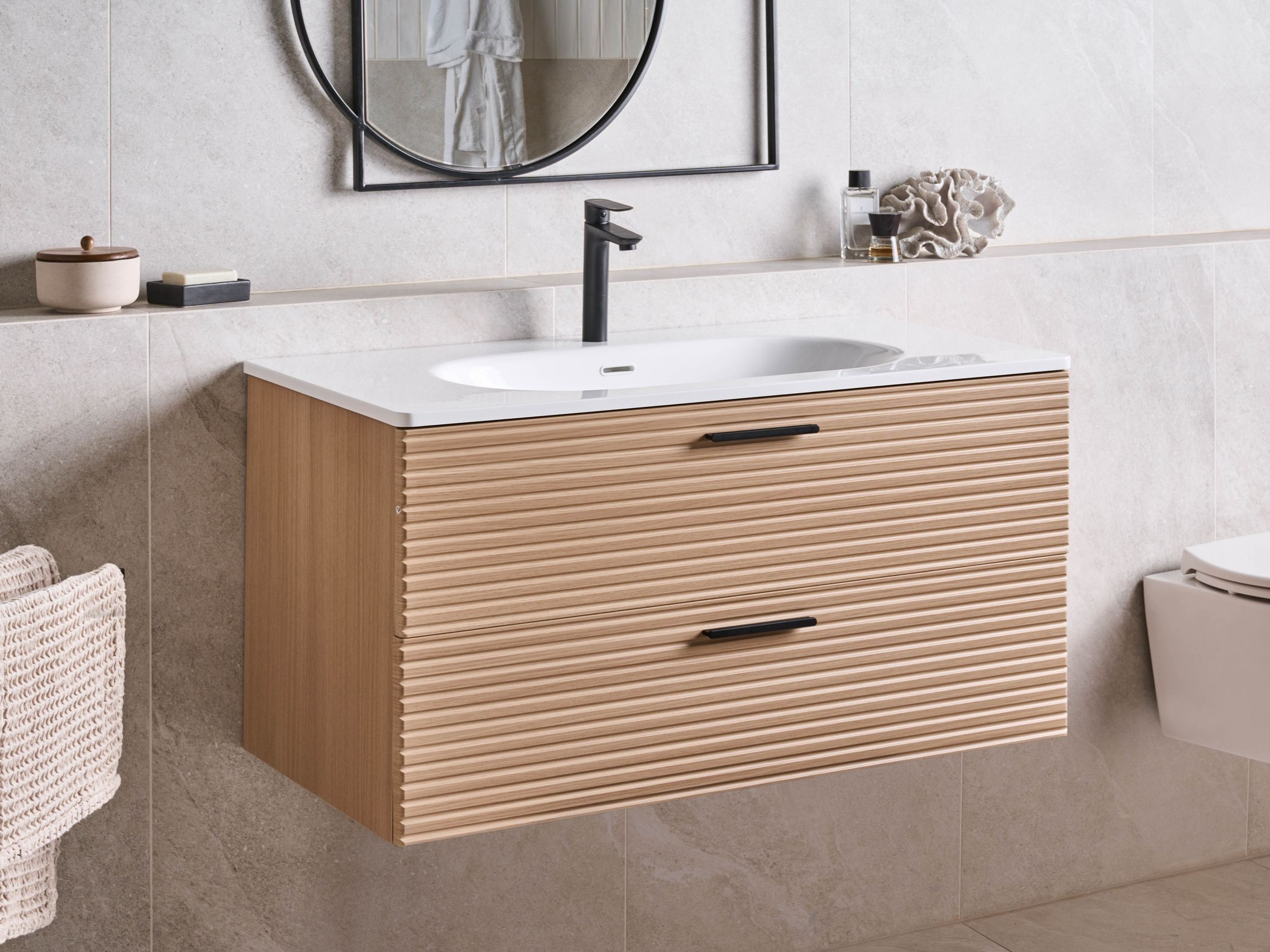 Viseča kopalniška omarica za umivalnik Berwyn 2874