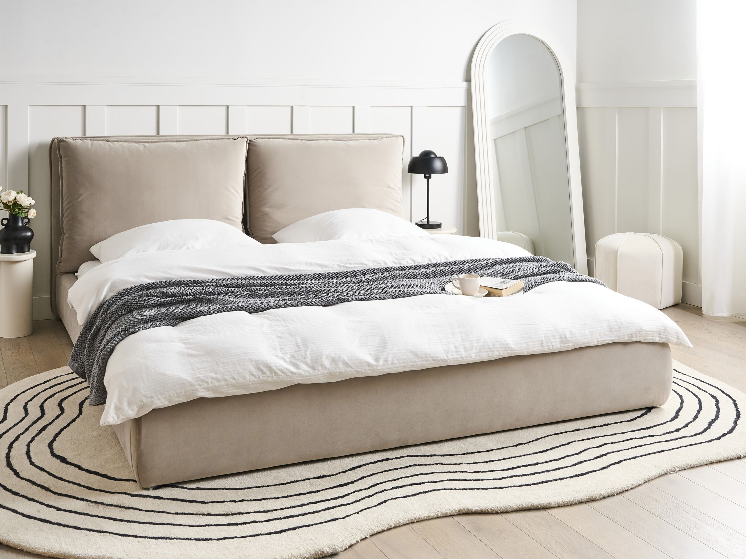 Postelja Berwyn 2877 (Taupe)
