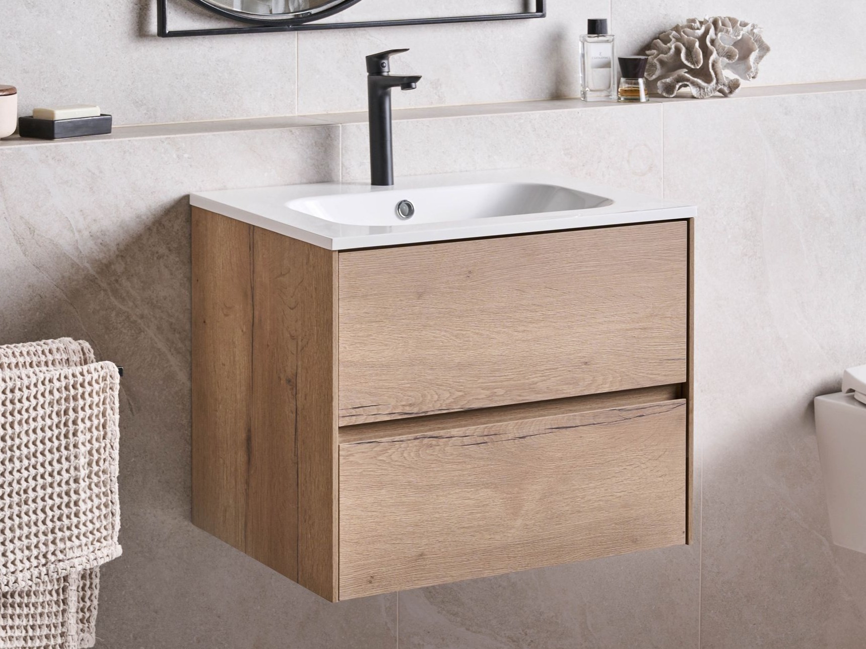 Viseča kopalniška omarica za umivalnik Berwyn 2886