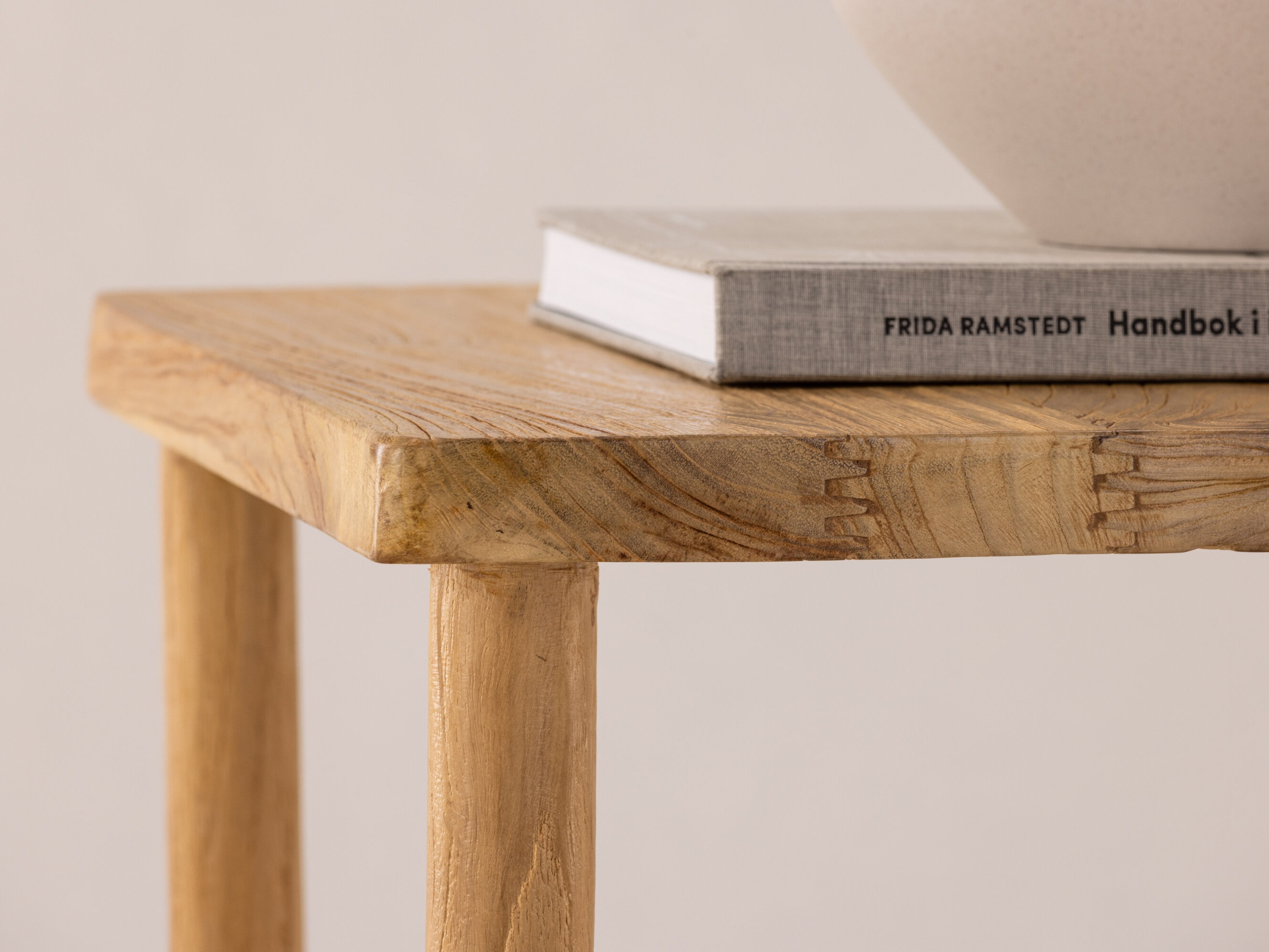 Stolček Dallas 5004