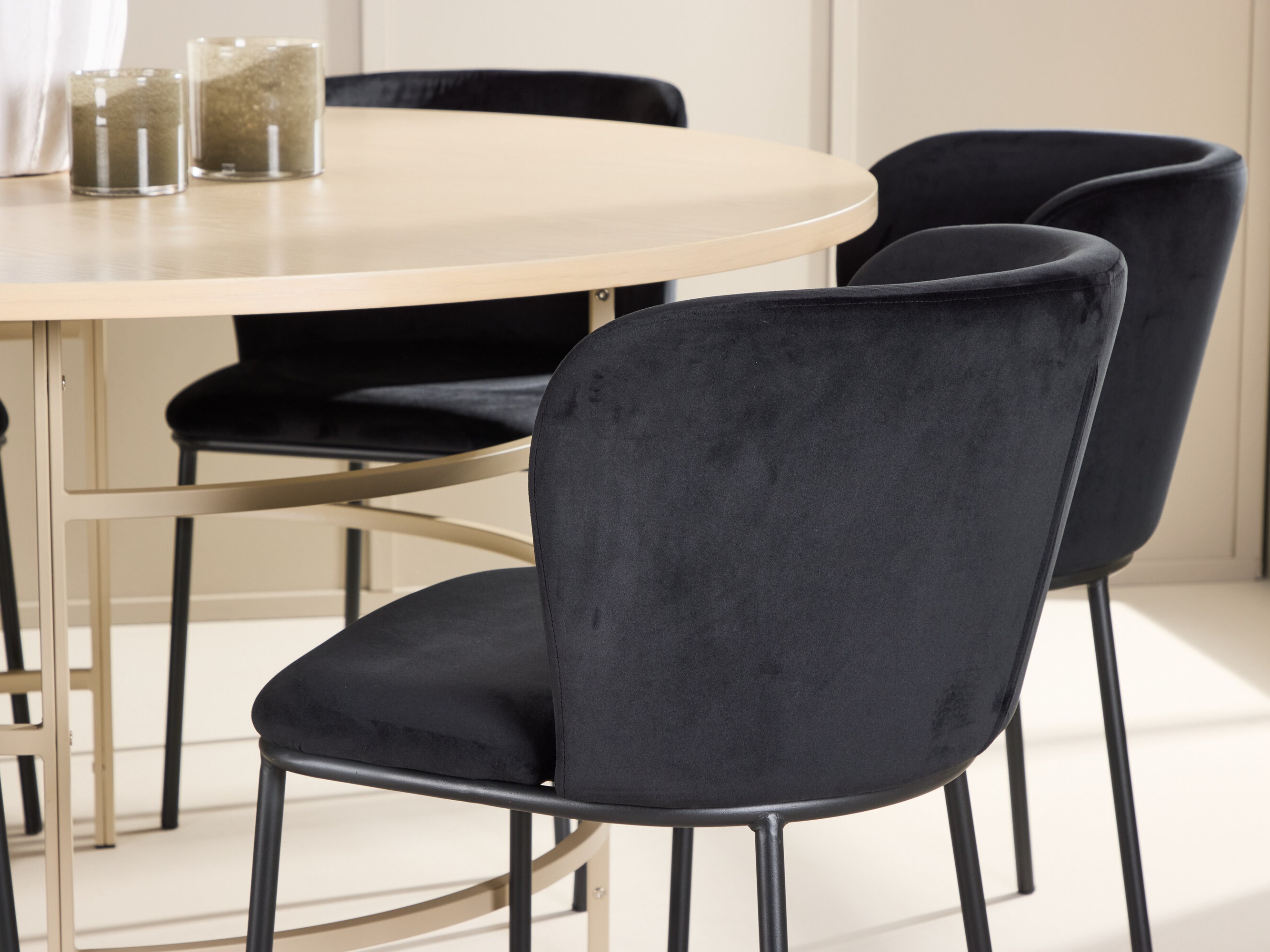 Jedilniški komplet Dallas 5015 (Svetlo rjava)