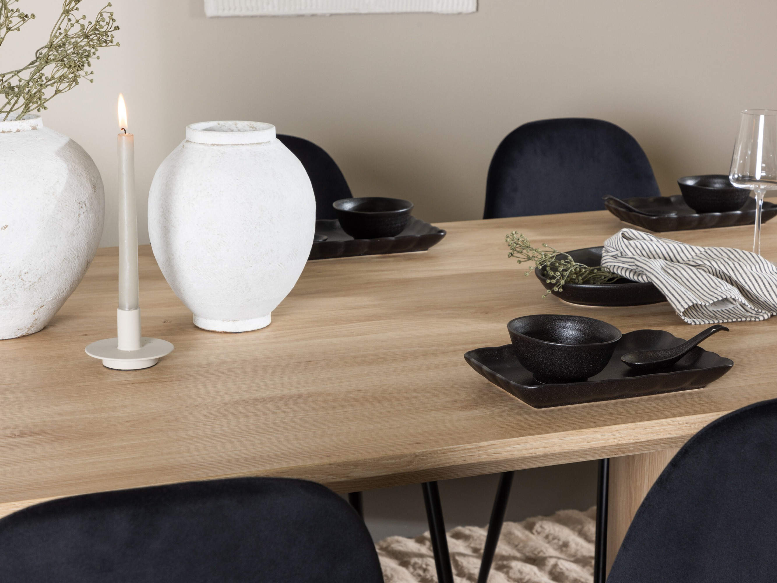 Jedilniški komplet Dallas 5018 (Črna)