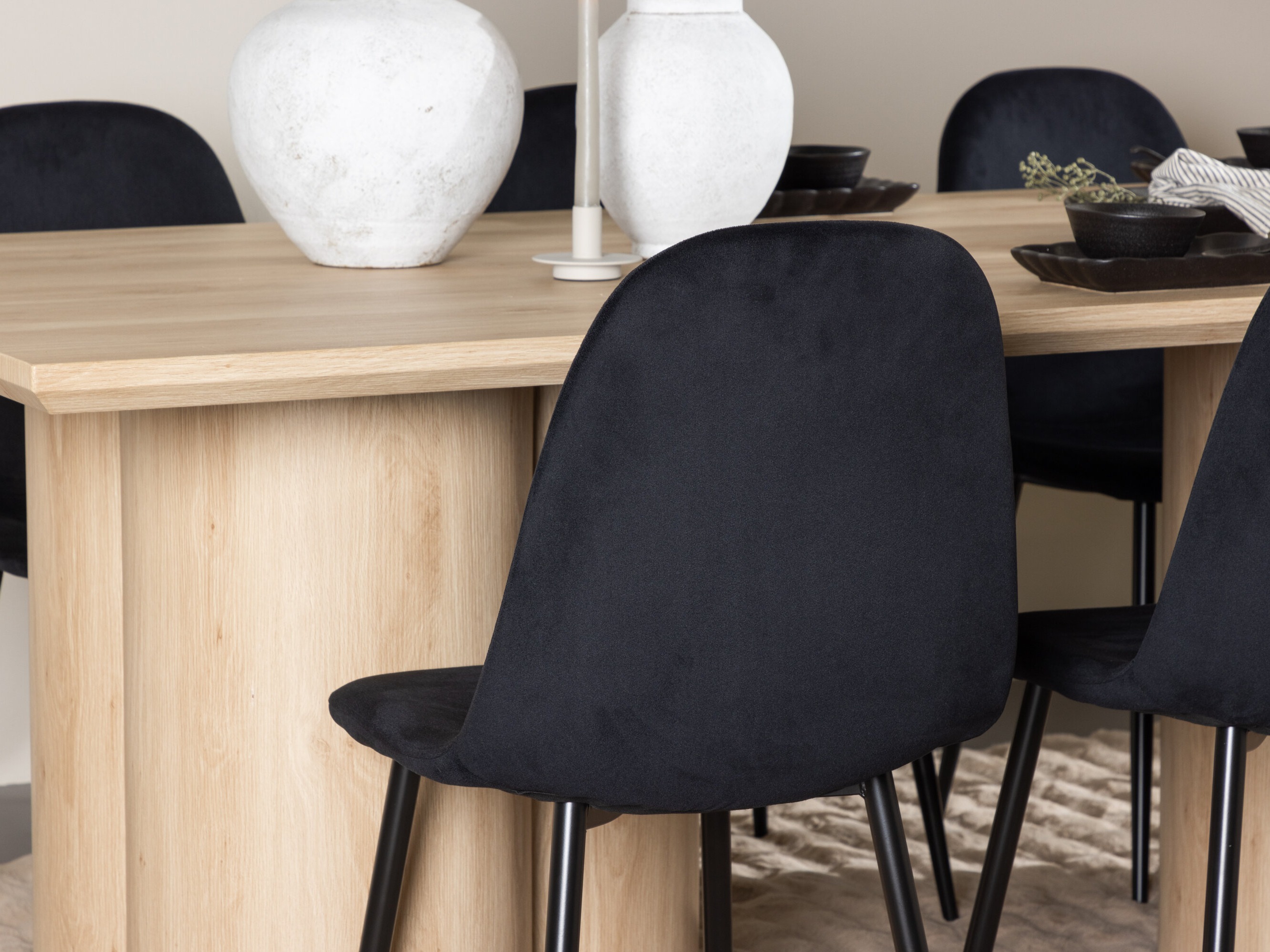 Jedilniški komplet Dallas 5018 (Črna)