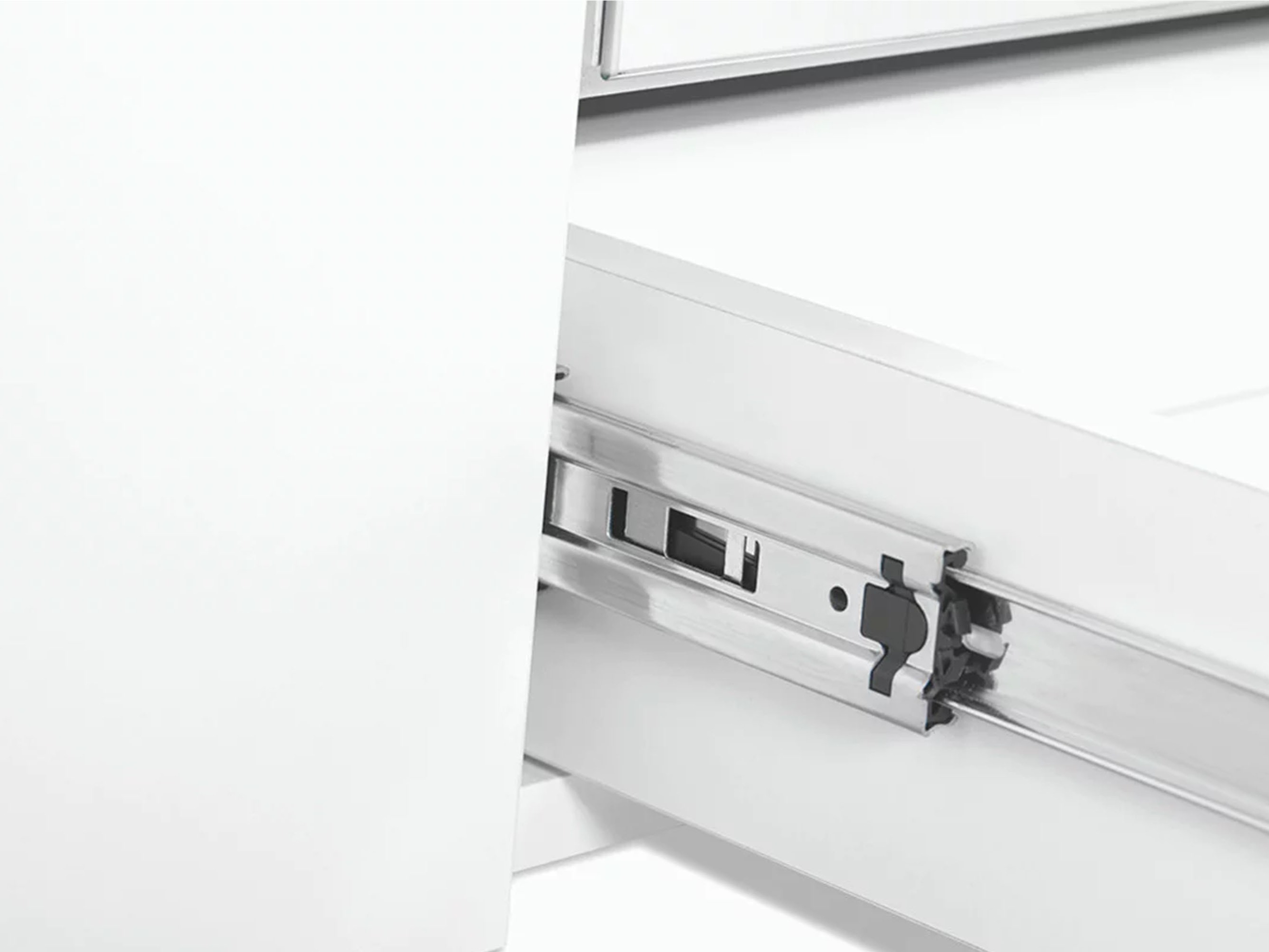 Garderobna omara Fivbeli 109 (Bela + Hrast)