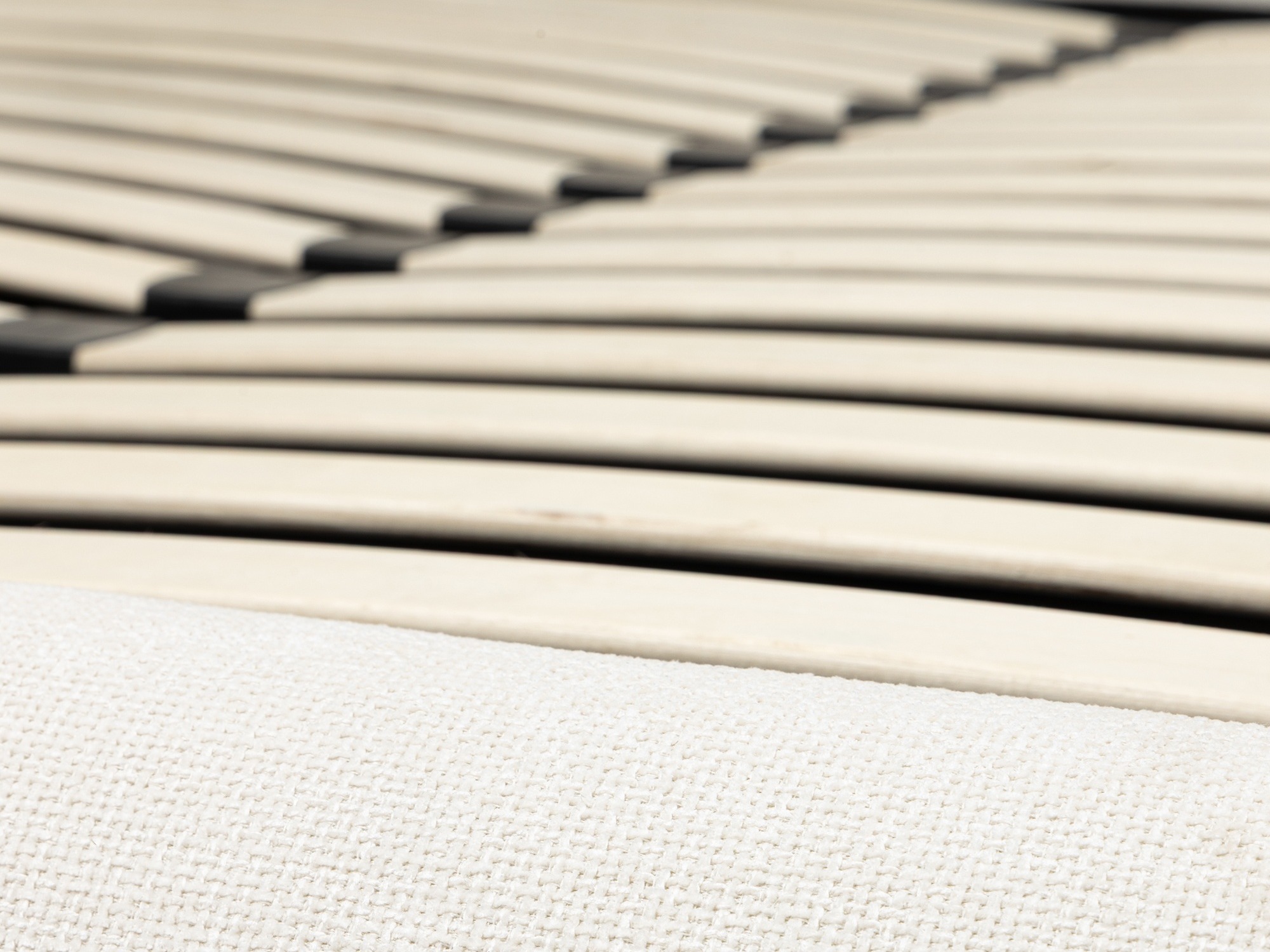 Postelja Burleson 522