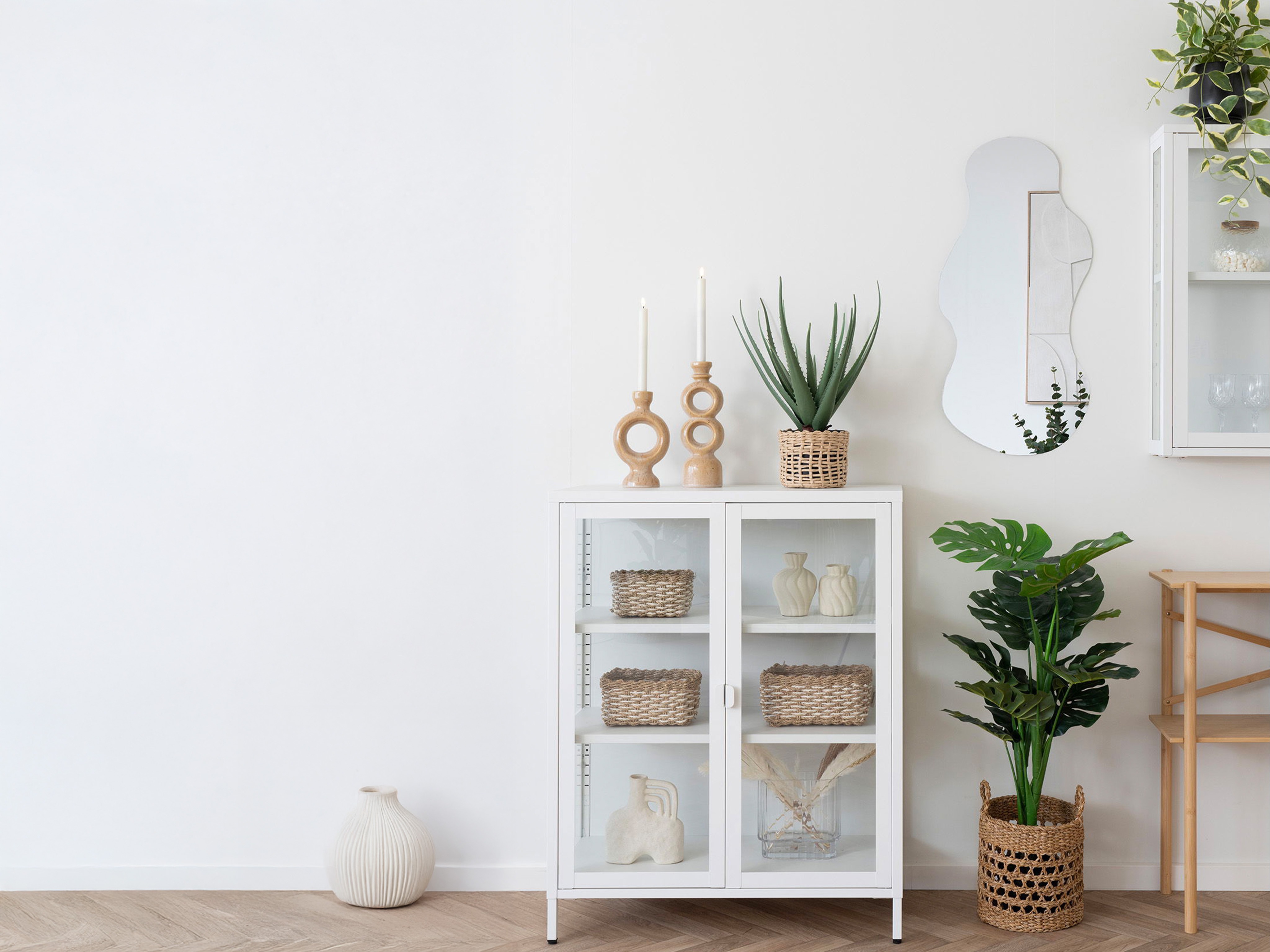 Omarica Romtolo 106 (Bela)