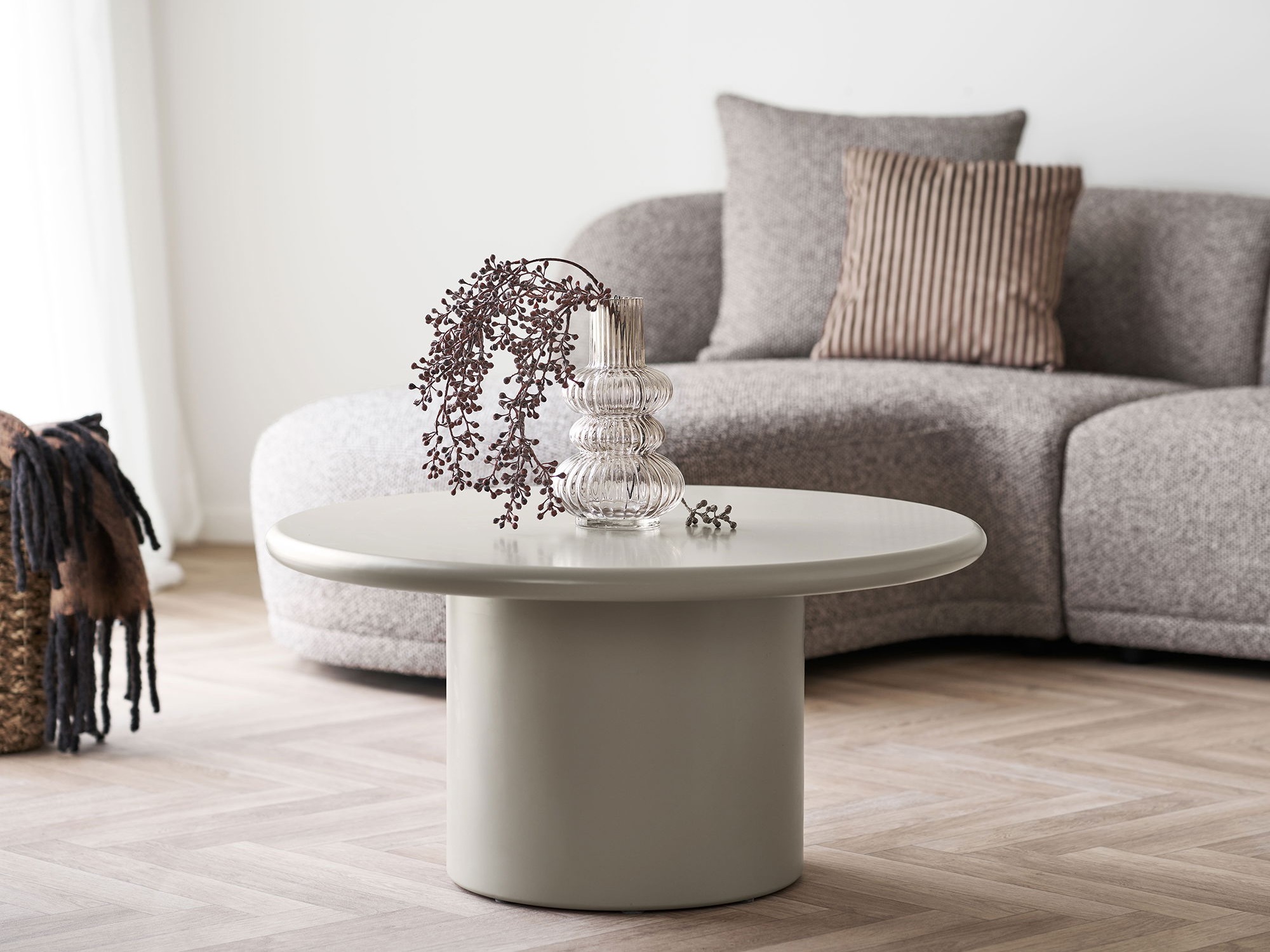 Klubska mizica Brea 104 (Svetlo siva)