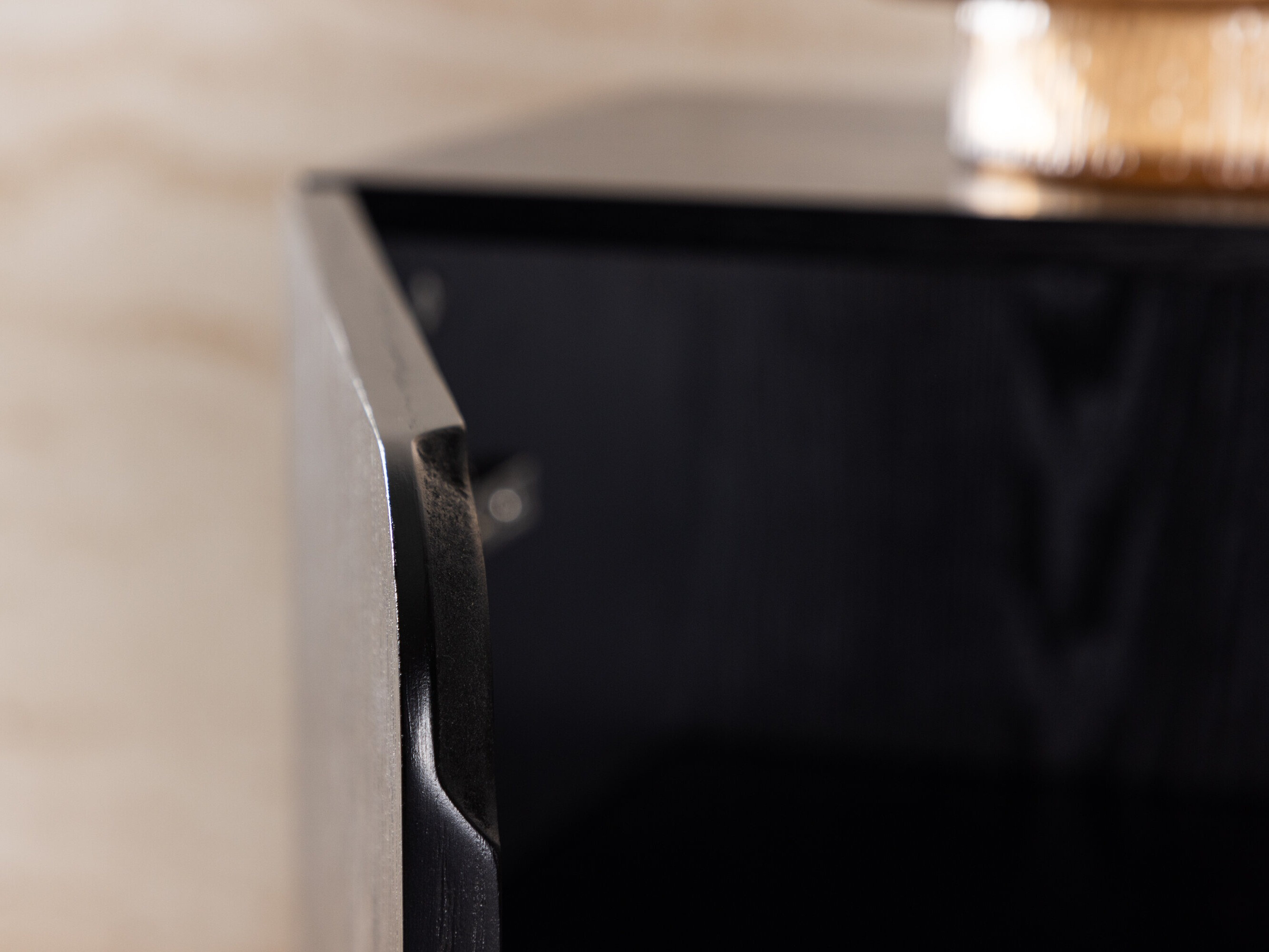 Omarica Dallas 5131 (Črna)