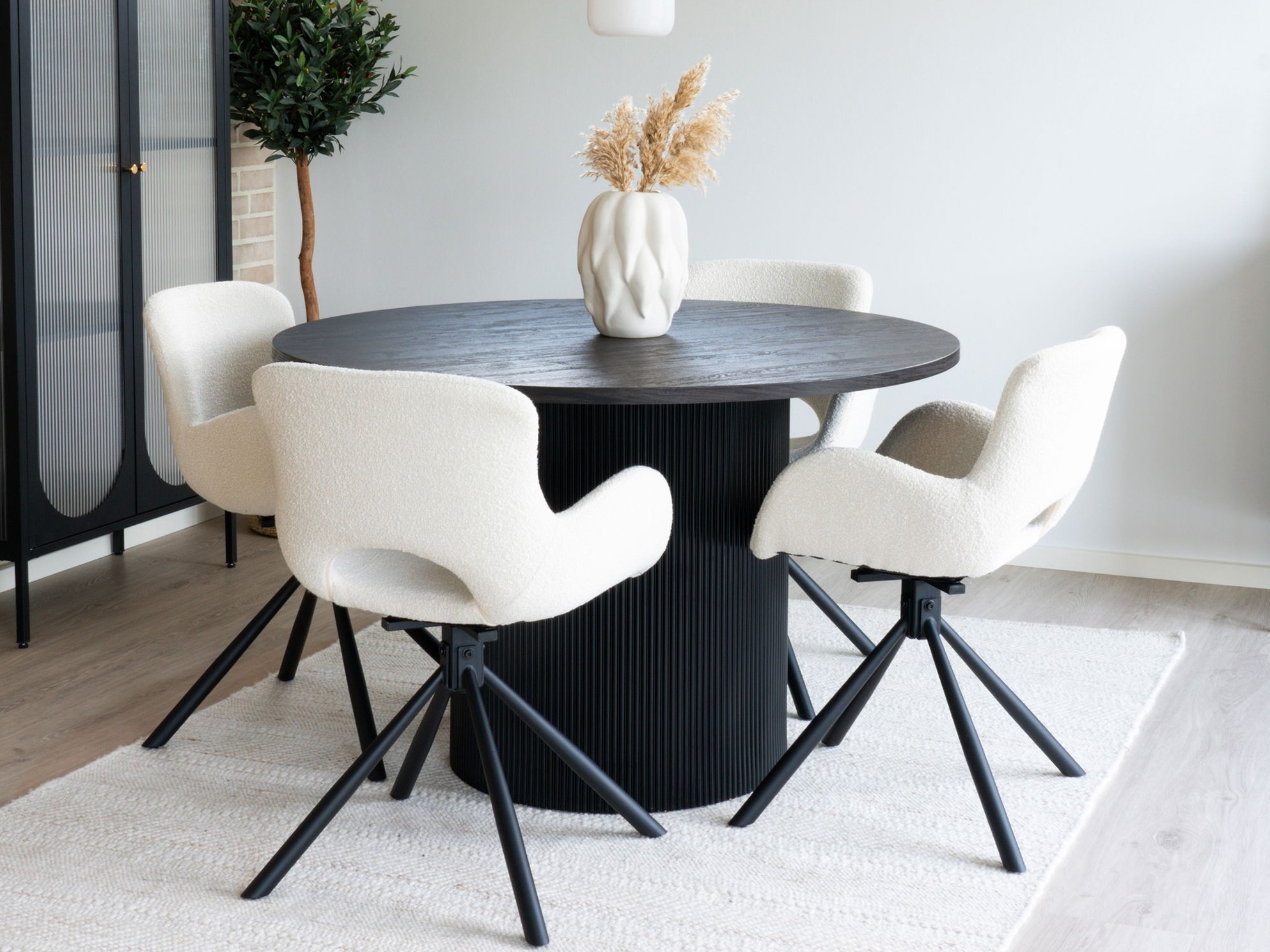 Jedilniški komplet Lirmelo 105