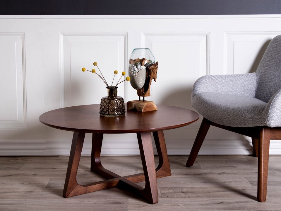 Klubska mizica Brea 107