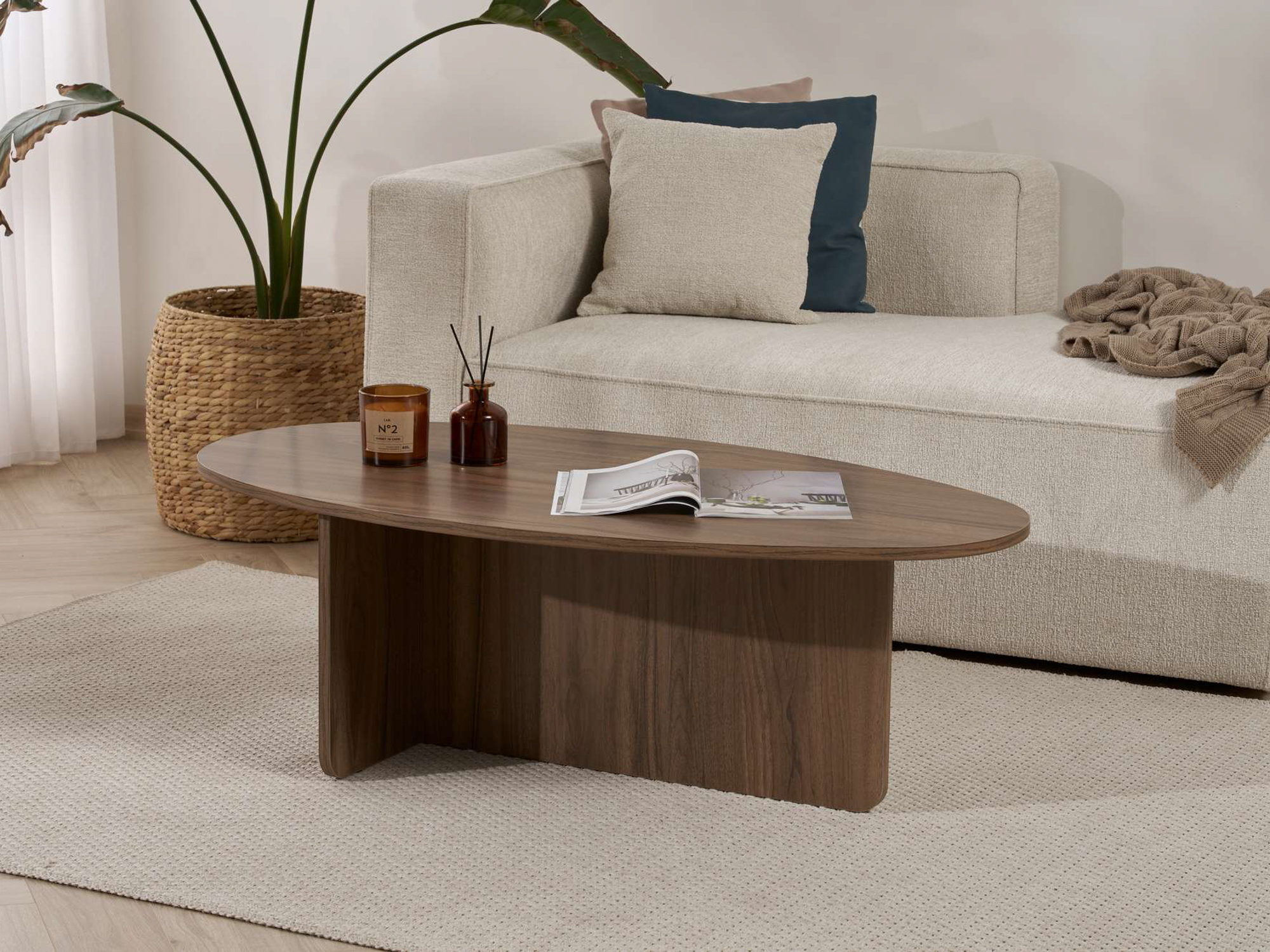 Klubska mizica Novato 139 (Oreh)