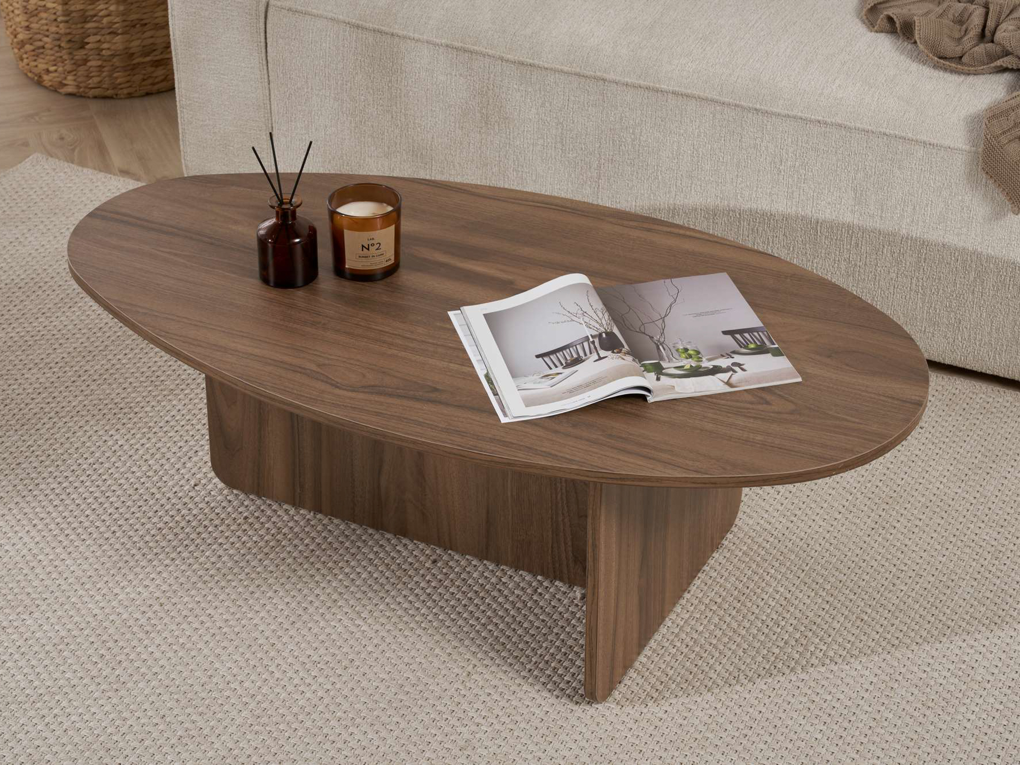 Klubska mizica Novato 139 (Oreh)