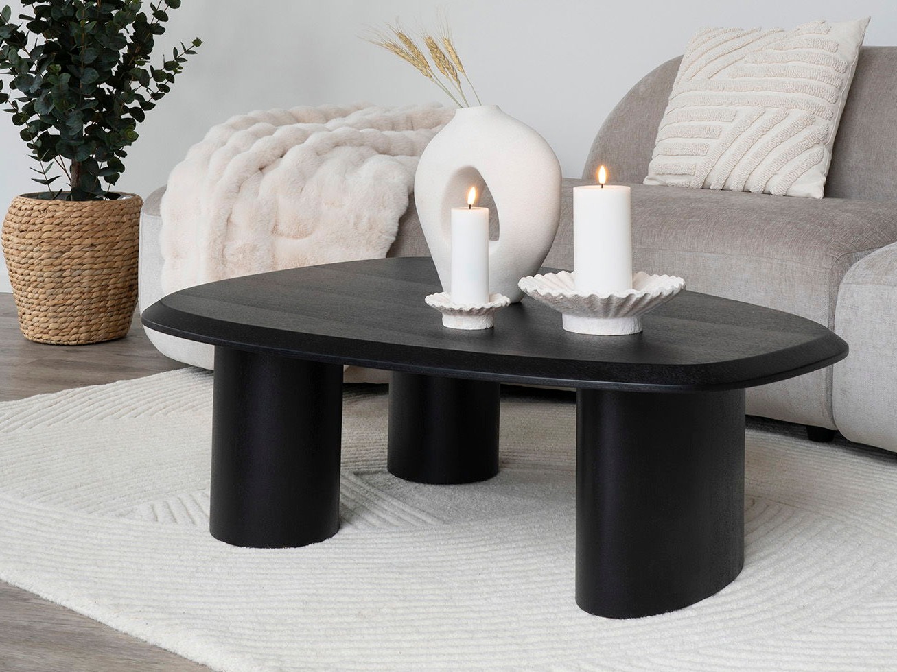 Klubska mizica Brea 130