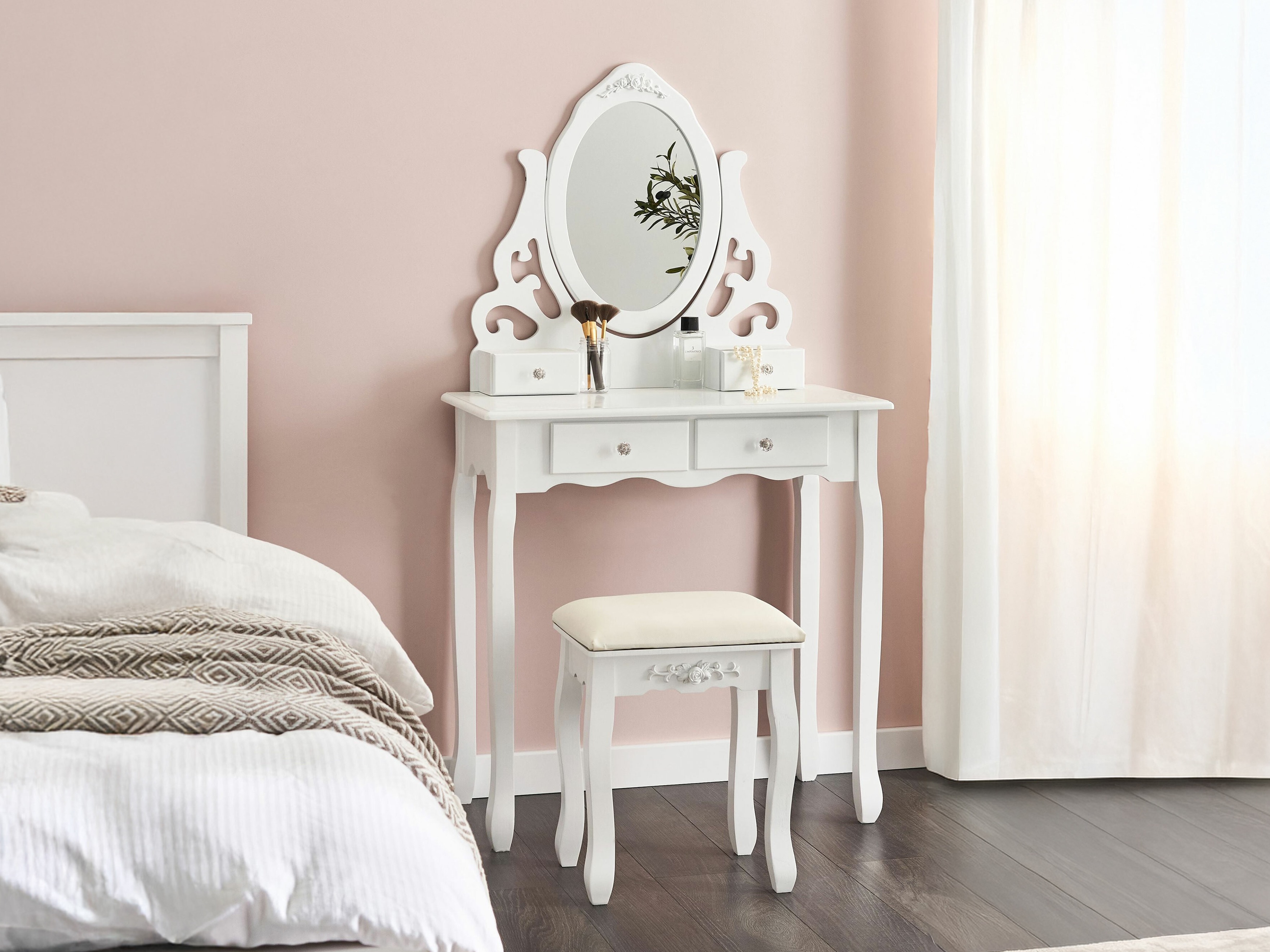 Toaletna mizica Berwyn 1675