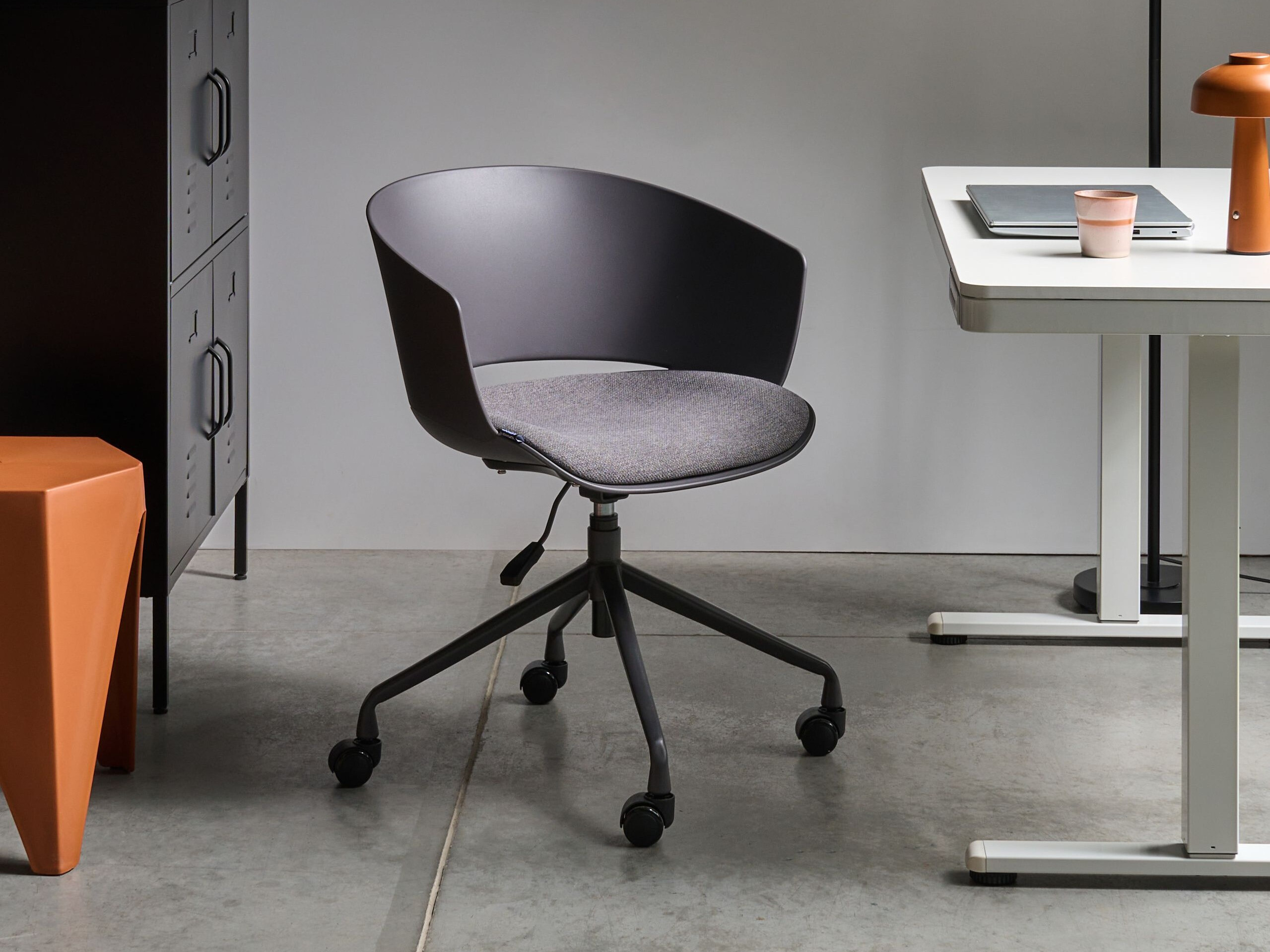 Pisarniški stol Berwyn 2910 (Siva)