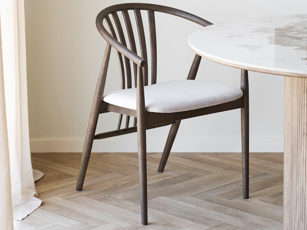 Stol Brea 180 (Temen hrast)