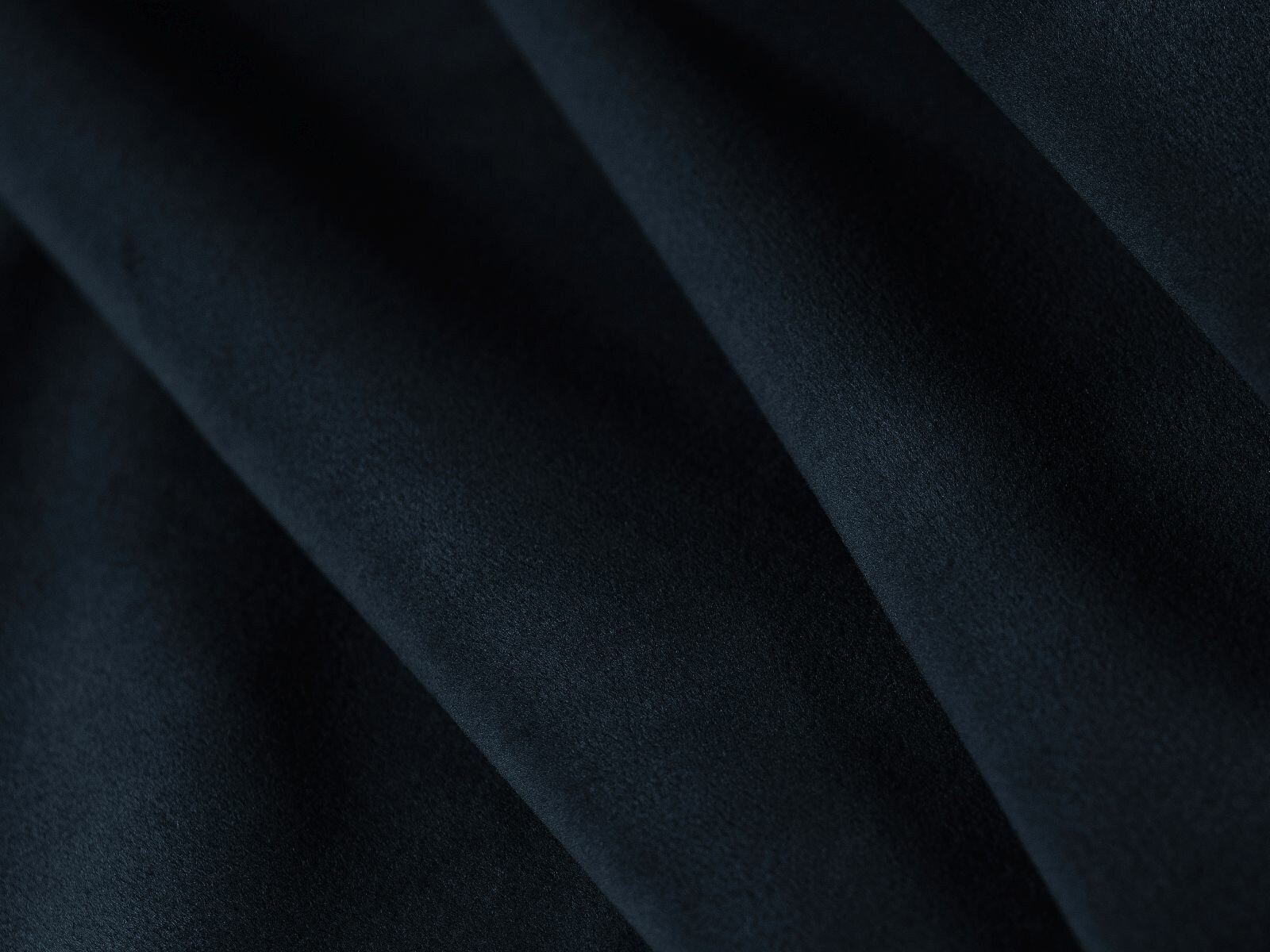 Postelja Beckley 330 (Magic Velvet 2204)