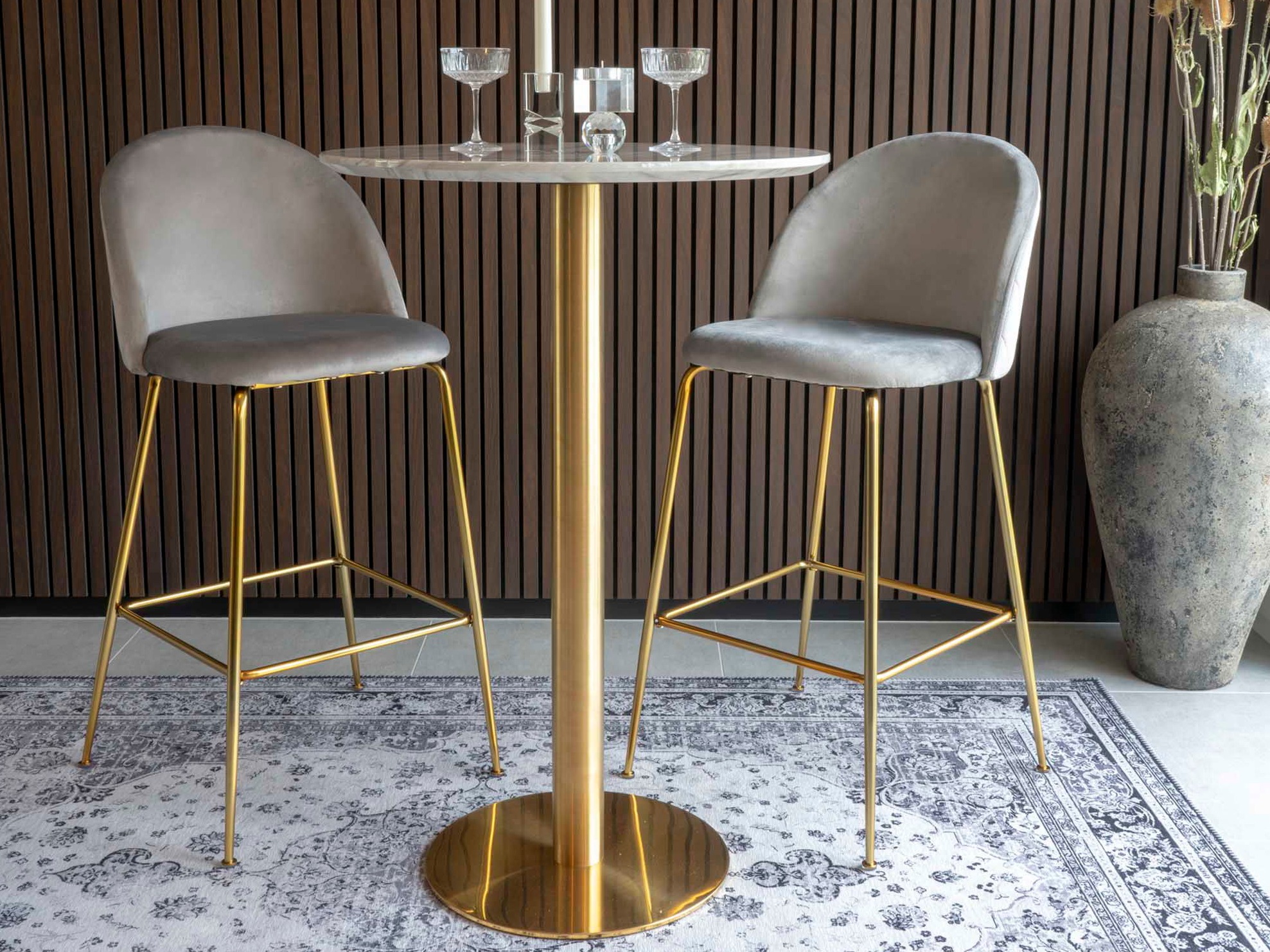 Barska miza Elbelia 104