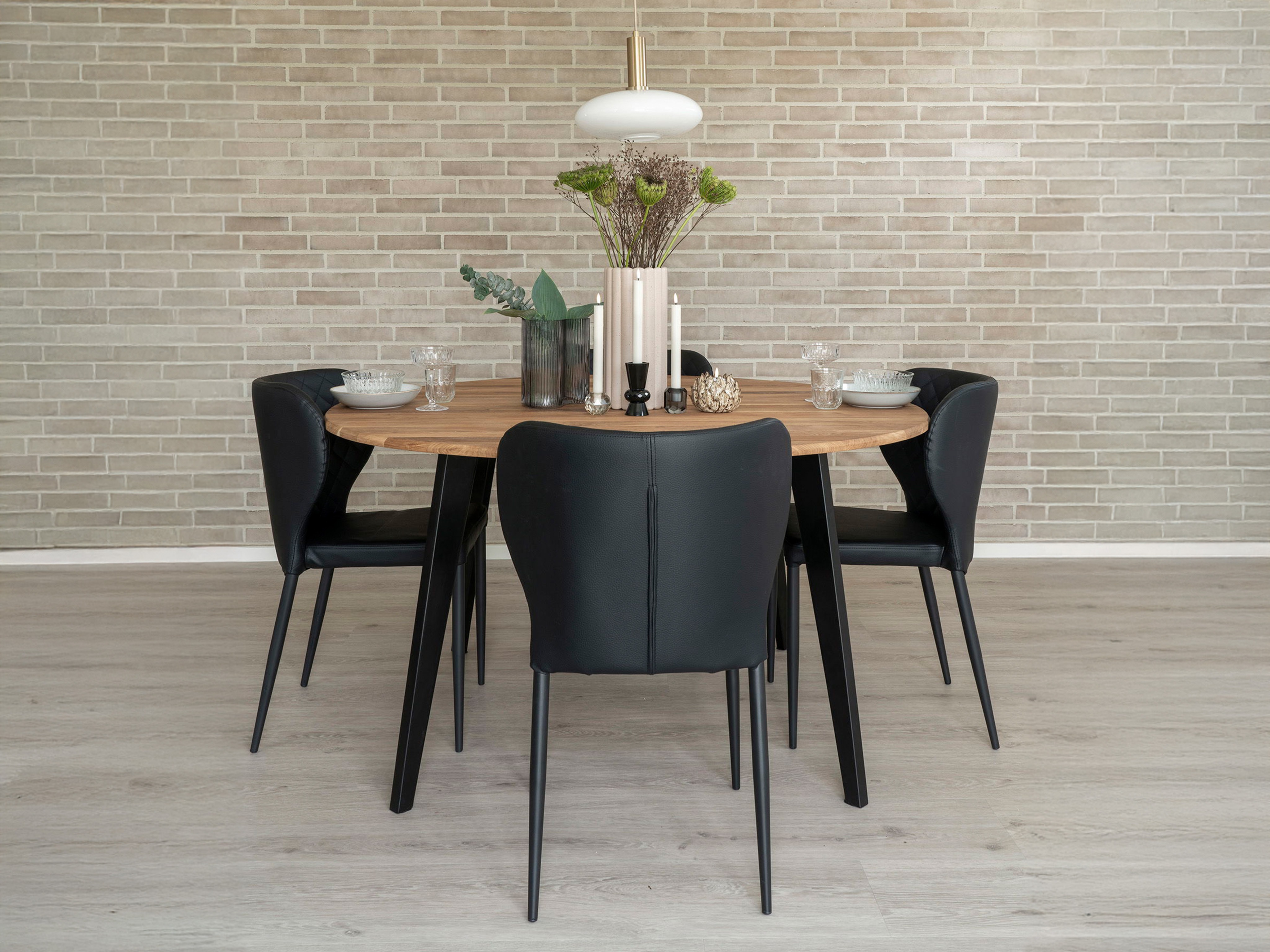 Stol Brea 228 (Črna)