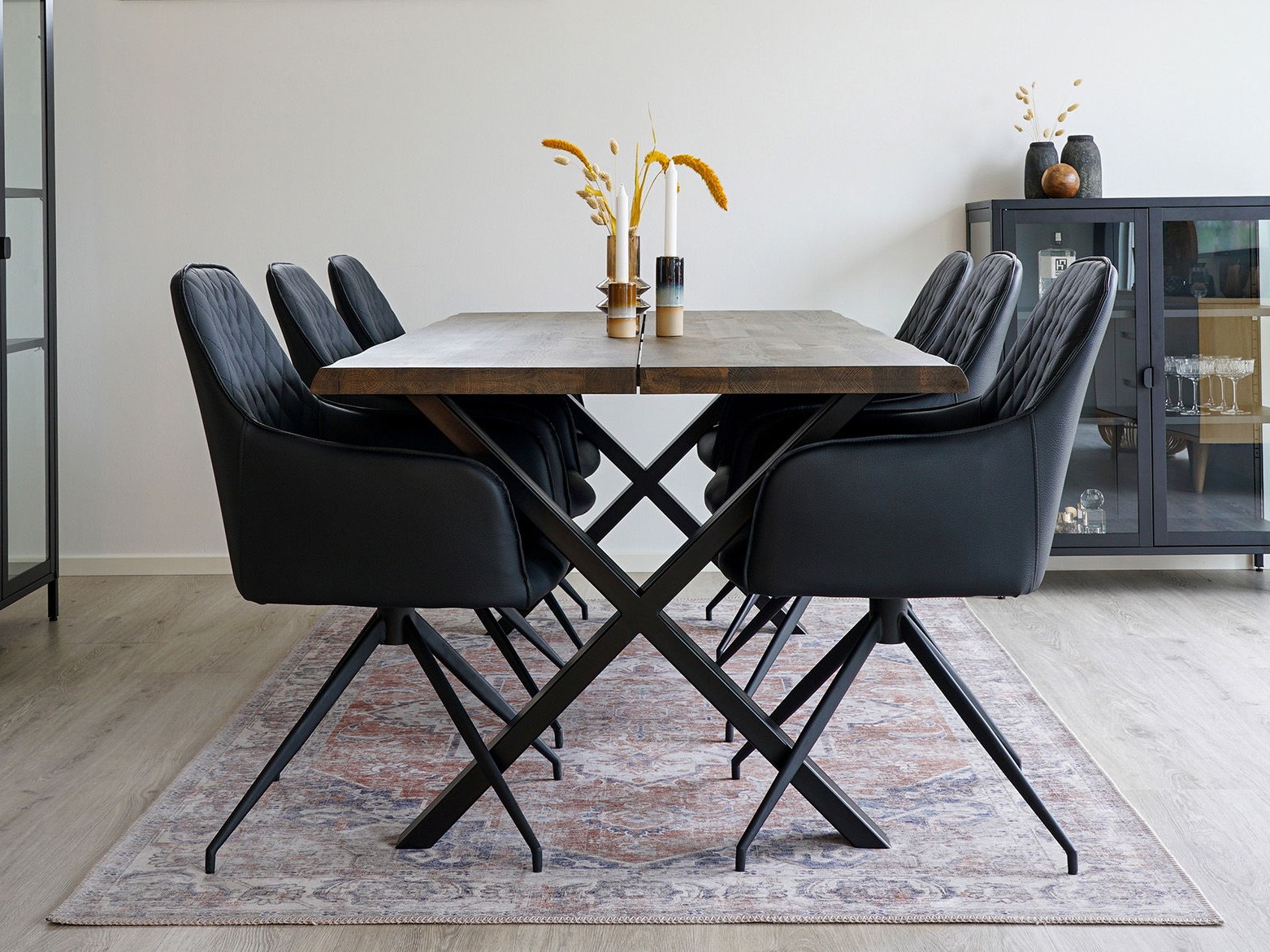 Stol Brea 236 (Črna)