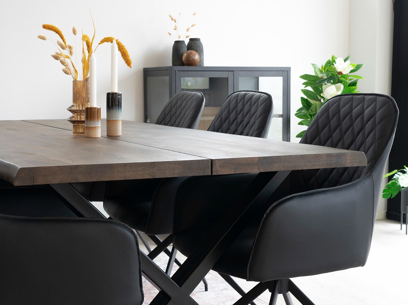 Stol Brea 236 (Črna)