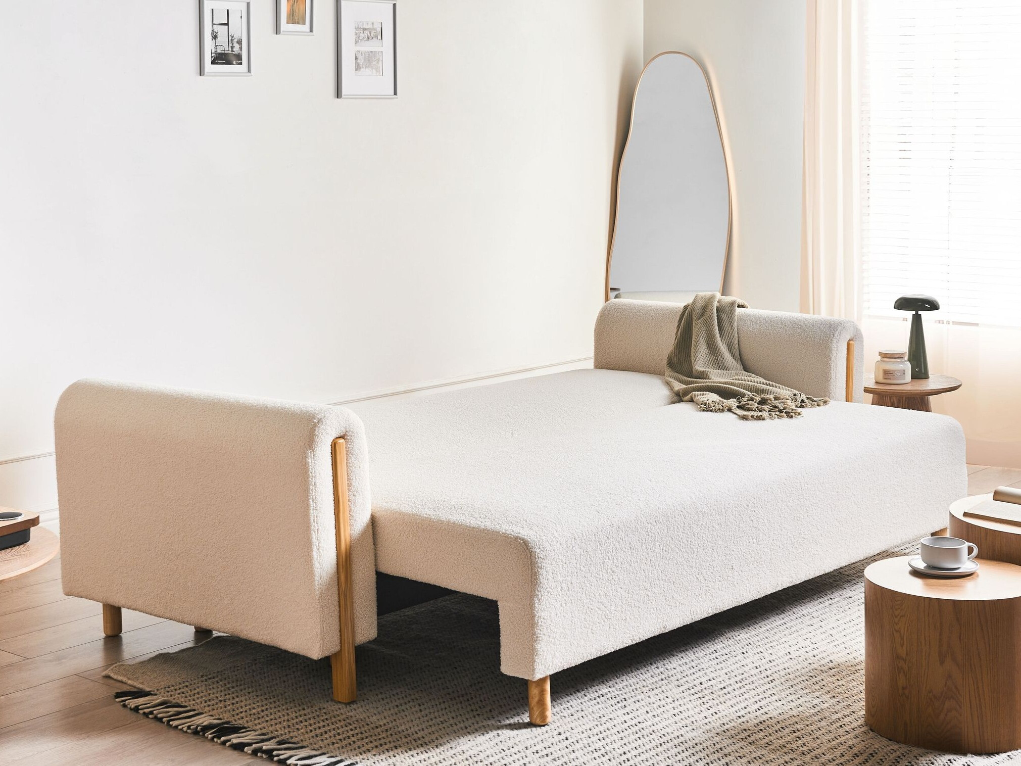 Raztegljiv kavč Berwyn 2936 (Bela)