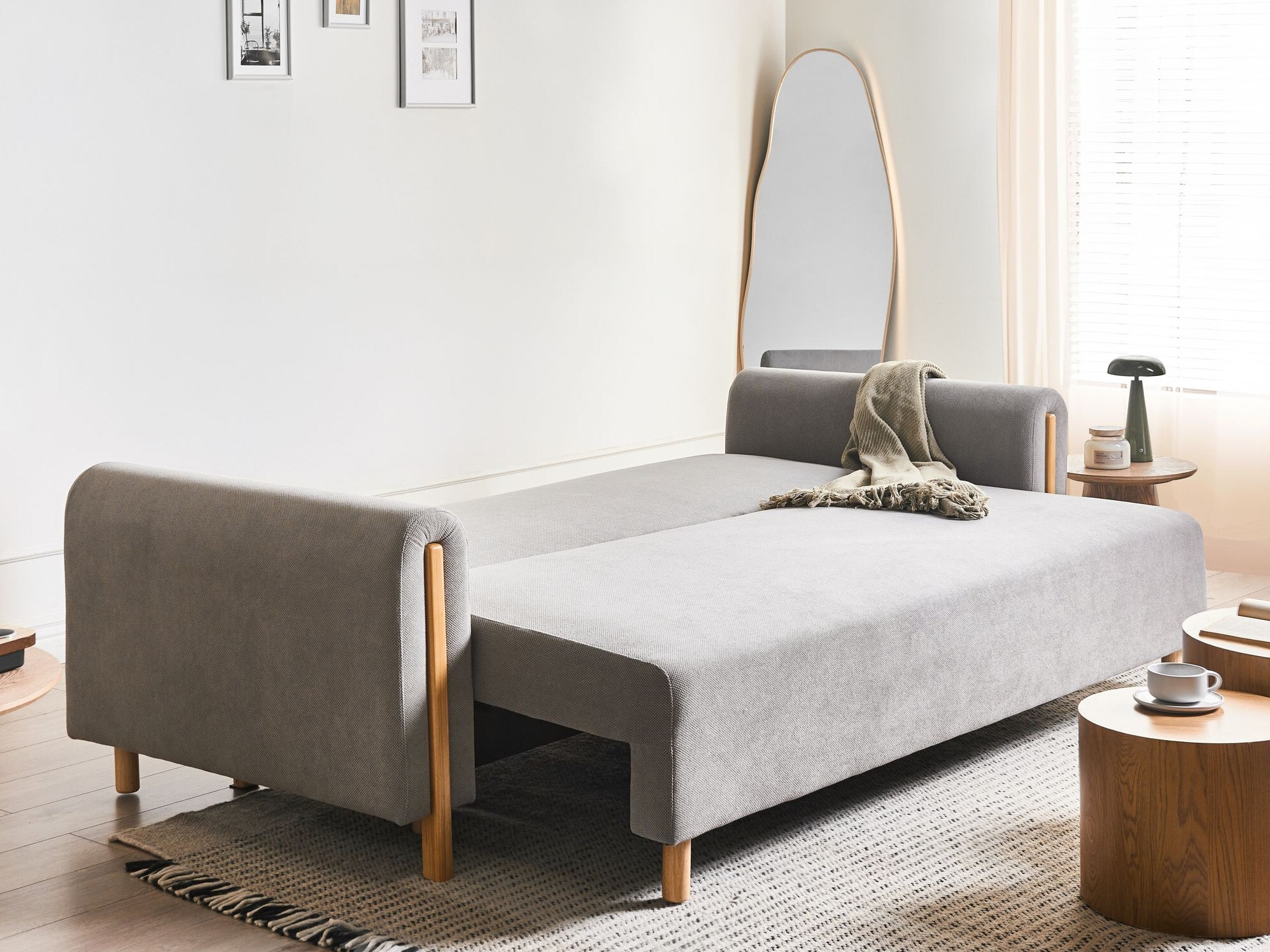 Raztegljiv kavč Berwyn 2936 (Siva)