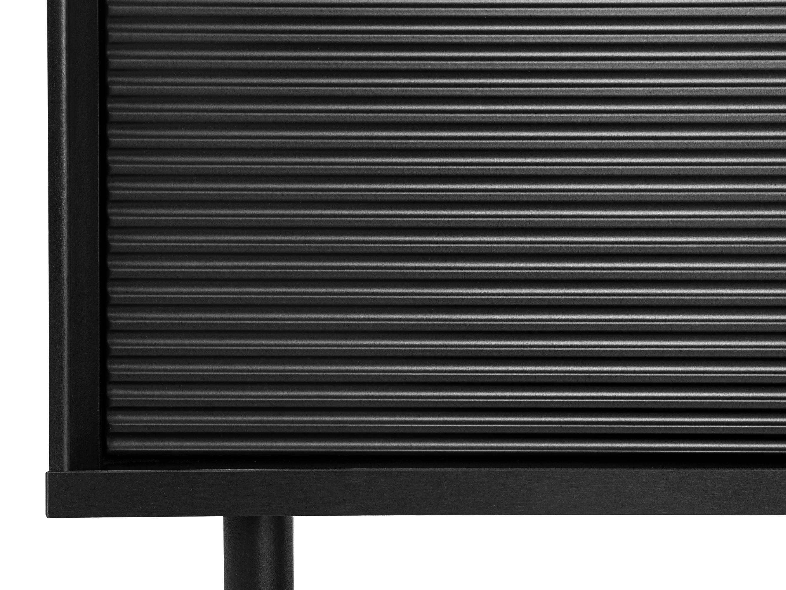 Omarica Corevaru 106 (Črna)