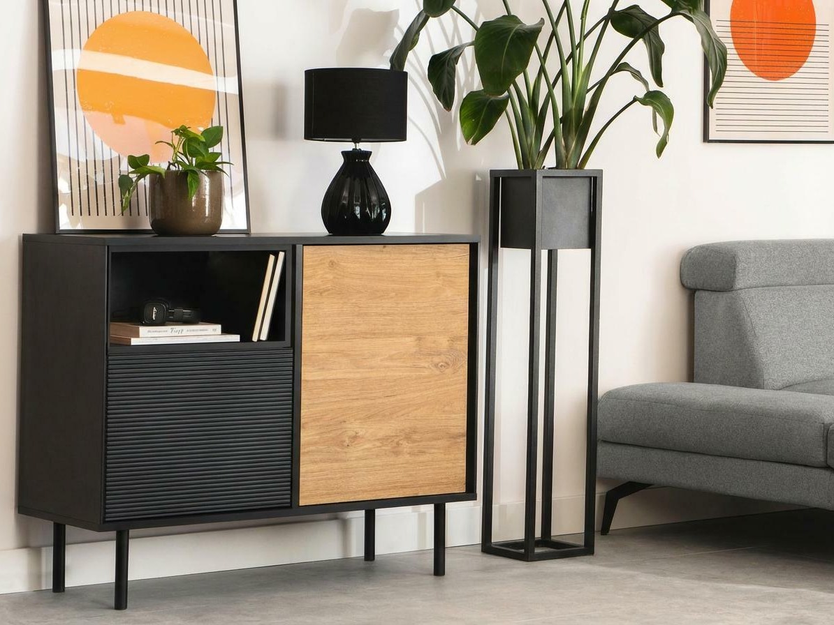 Omarica Corevaru 106 (Črna)