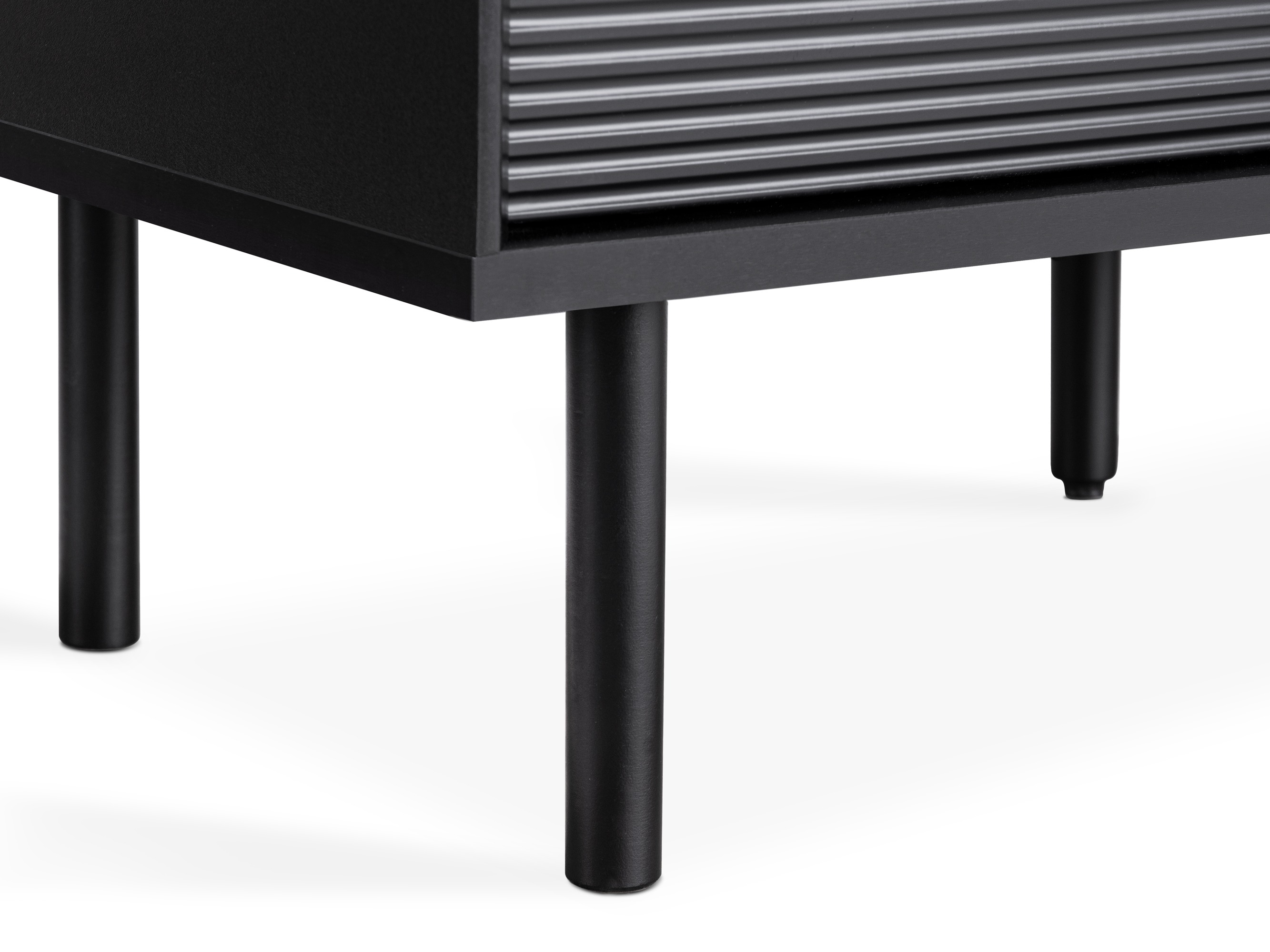 Omarica Corevaru 107 (Črna)