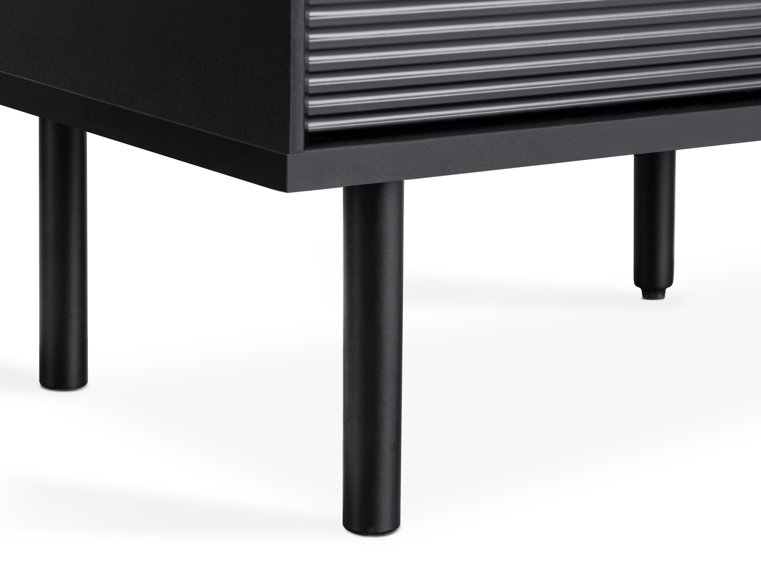 Omarica Corevaru 114 (Črna)